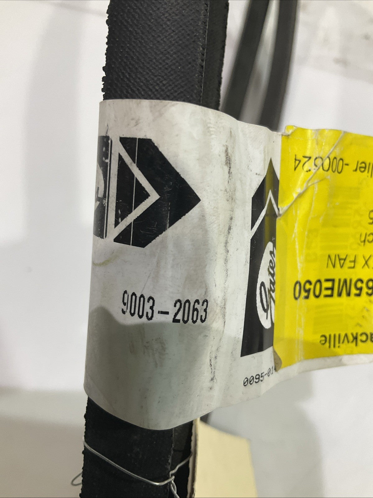 GATES   B63 9003-2063   NSNB - V   BELT   LOT OF 2  T2M