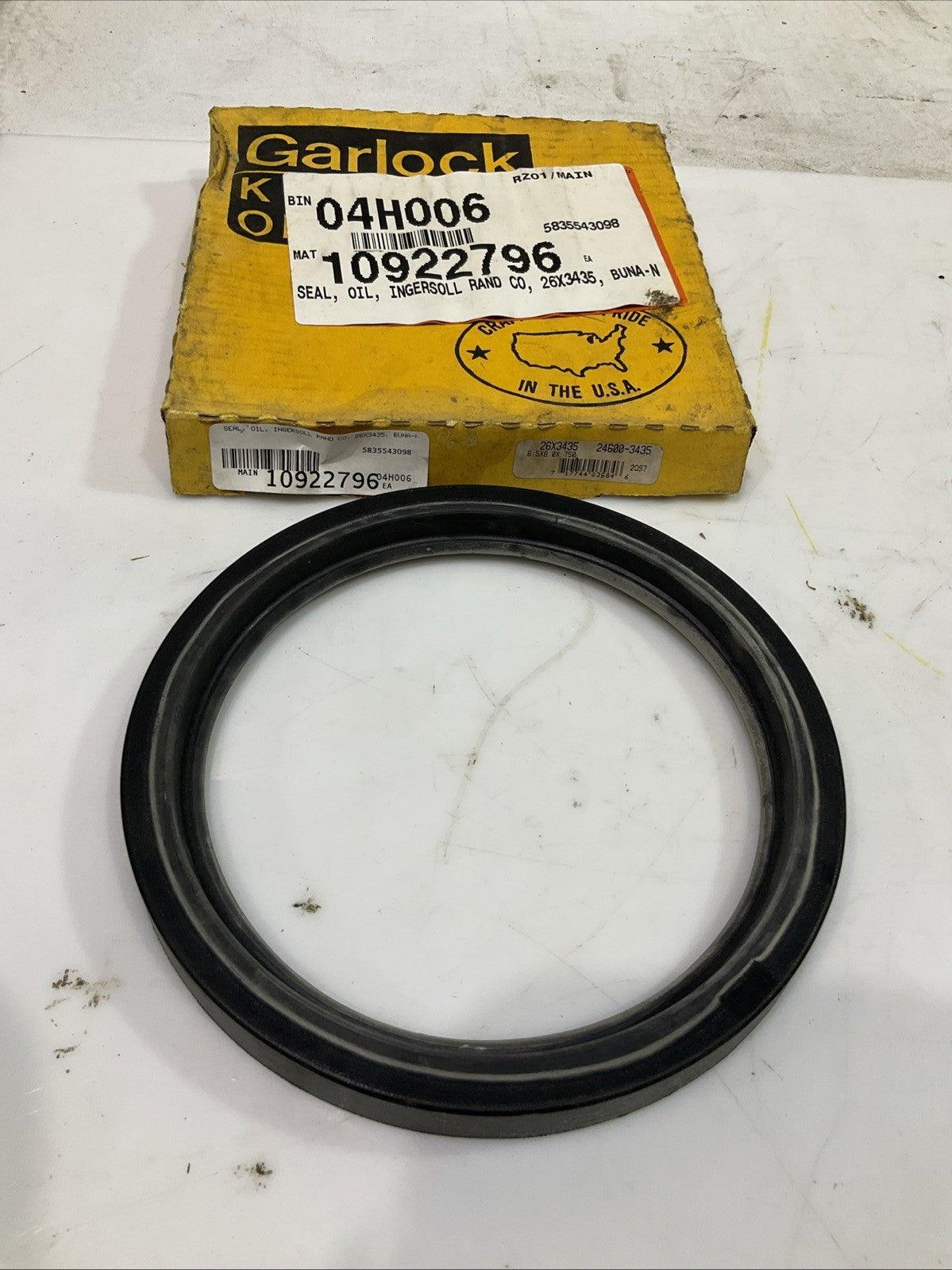 GARLOCK  KLOZURE  24600-3435 OIL SEAL  INGERSOLL  RAND  26X3435  LOT OF 2  678