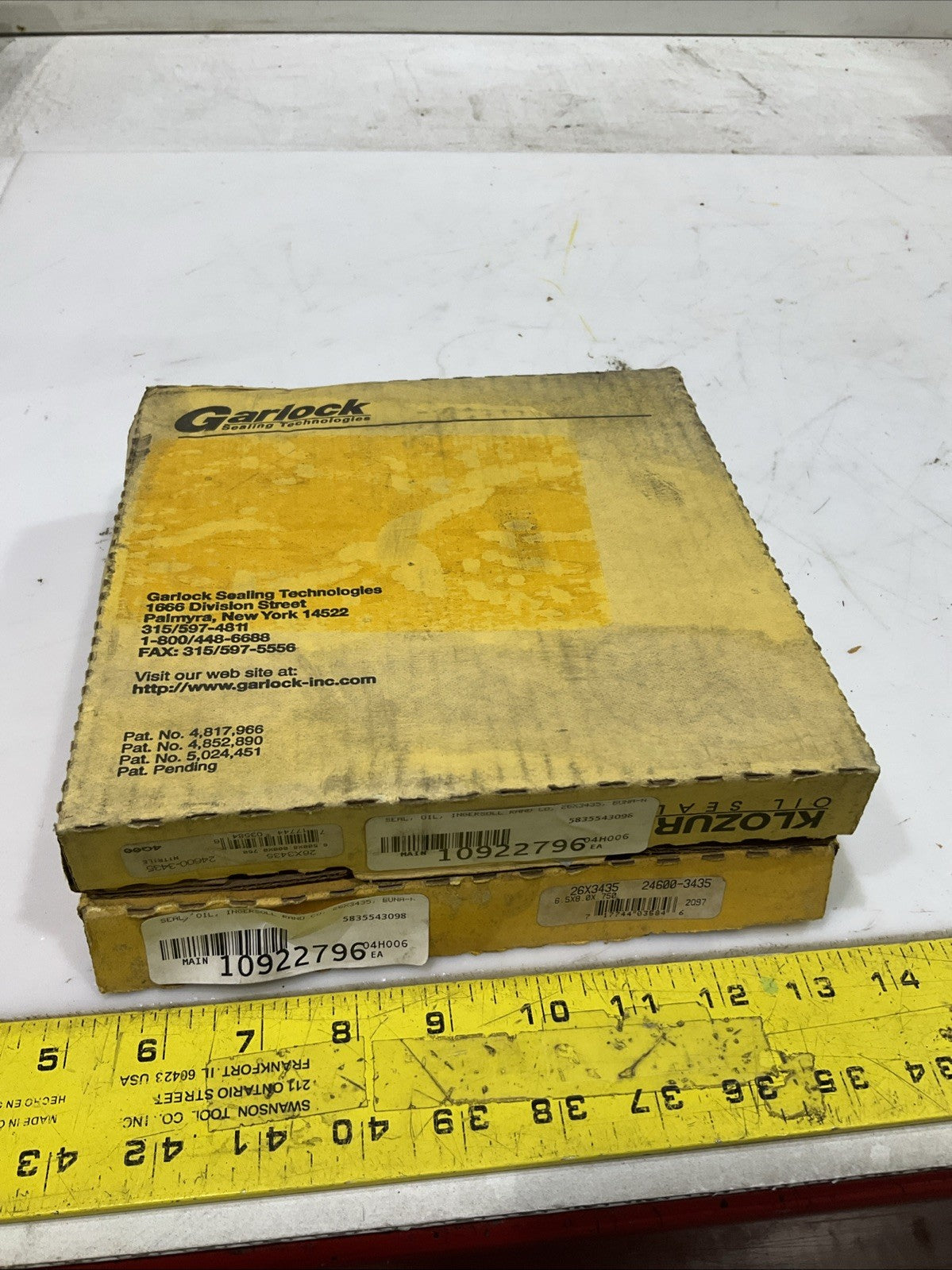 GARLOCK  KLOZURE  24600-3435 OIL SEAL  INGERSOLL  RAND  26X3435  LOT OF 2  678