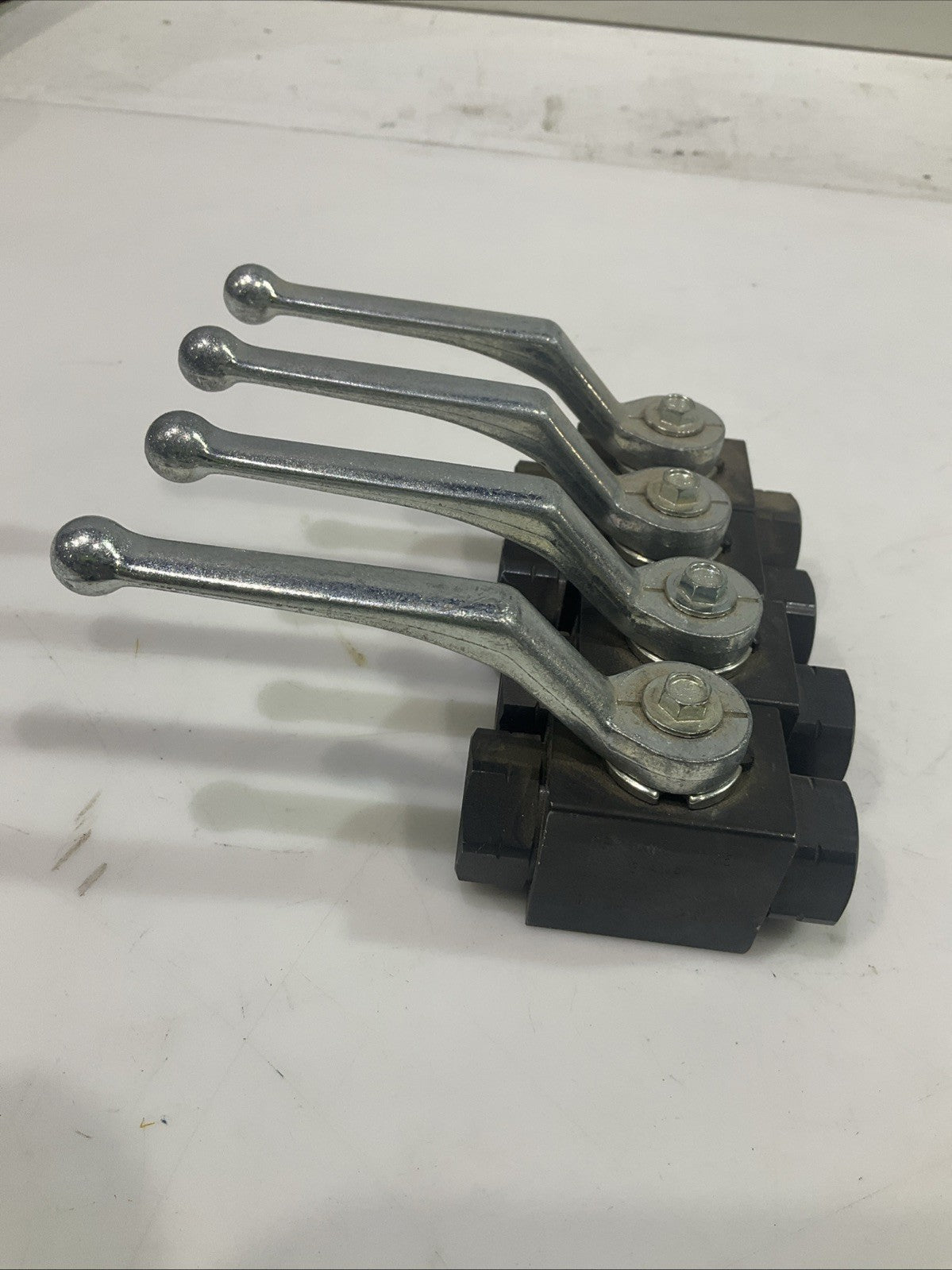 GERMANY  7350SIDN10 1125 3/8NPT  HIGH PRESSURE VALVE FLANGE LOT OF 4   T2M
