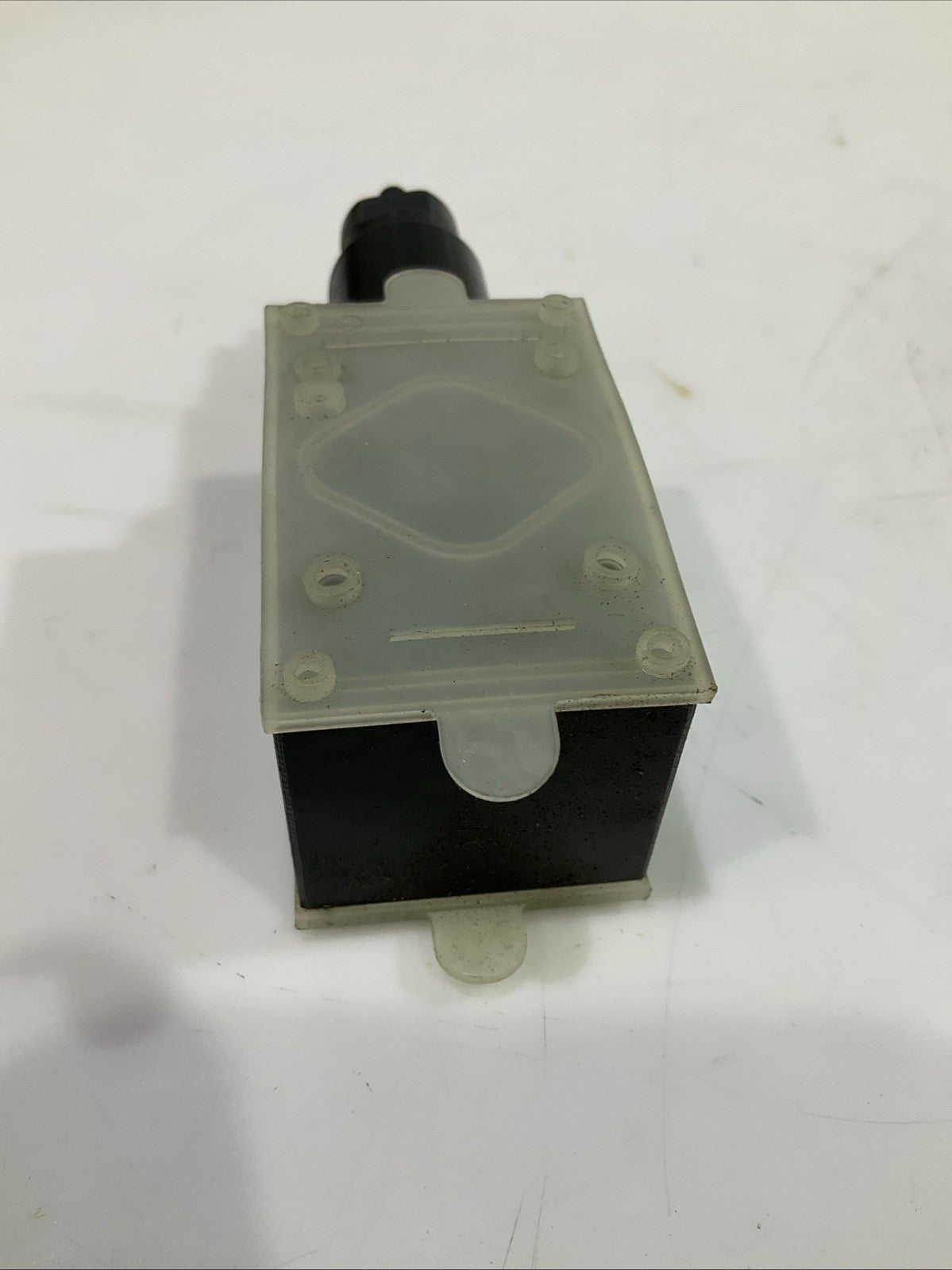 EATON-VICKERS  DGMC-3-PT-CW-41  HYDRAULIC RELIEF  VALVE  T2M