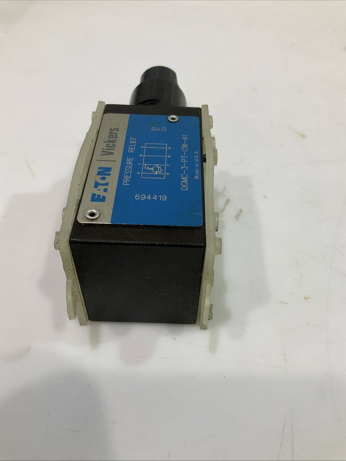 EATON-VICKERS  DGMC-3-PT-CW-41  HYDRAULIC RELIEF  VALVE  T2M