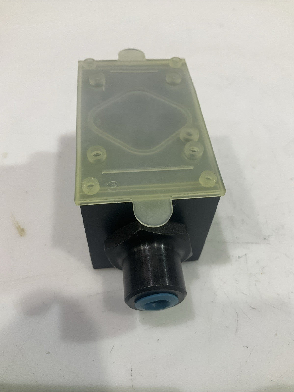 EATON-VICKERS  DG3V-3-2N-7-B-60  HYDRAULIC DIRECTIONAL CONTROL. VALVE  T2M