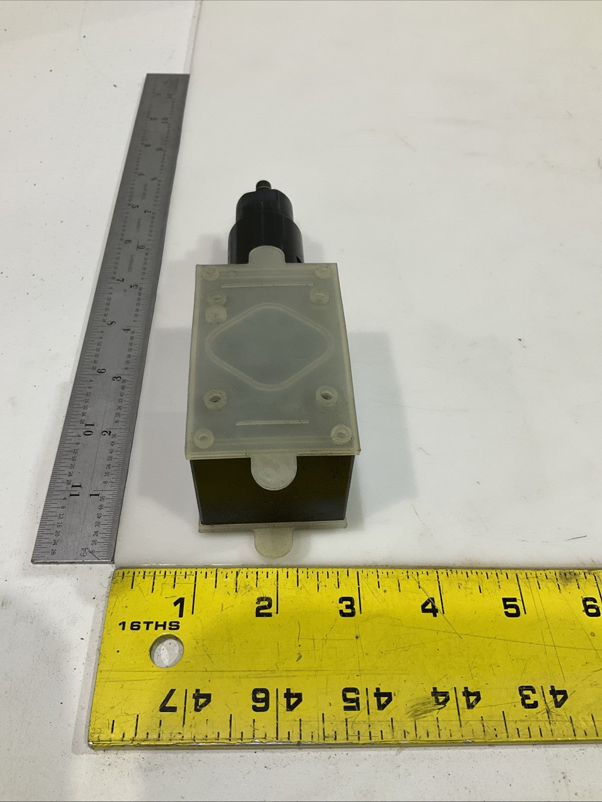 EATON-VICKERS  DGMC-3-PT-CW-41  HYDRAULIC RELIEF  VALVE  T2M