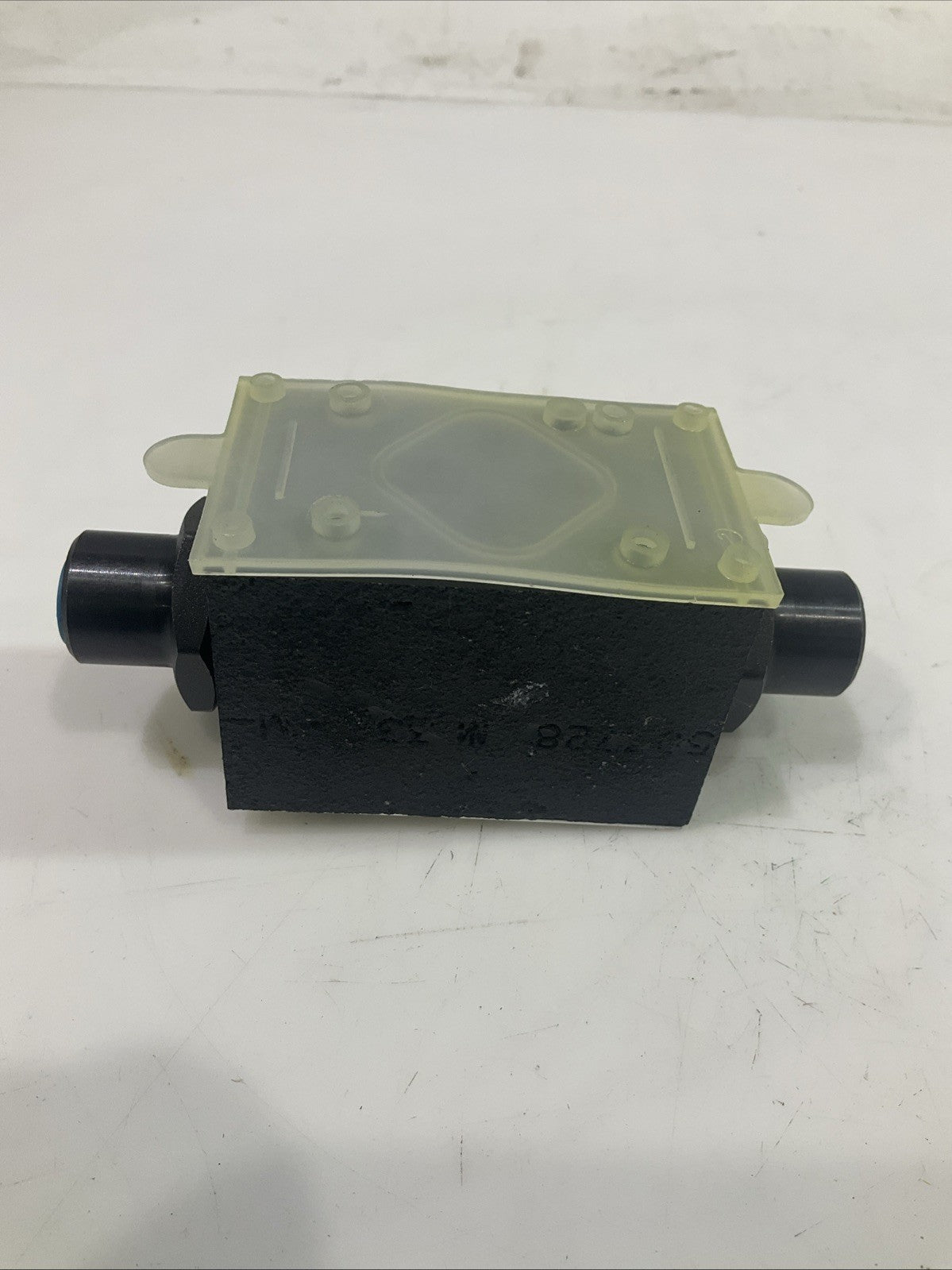 EATON-VICKERS  DG3V-3-2N-7-B-60  HYDRAULIC DIRECTIONAL CONTROL. VALVE  T2M