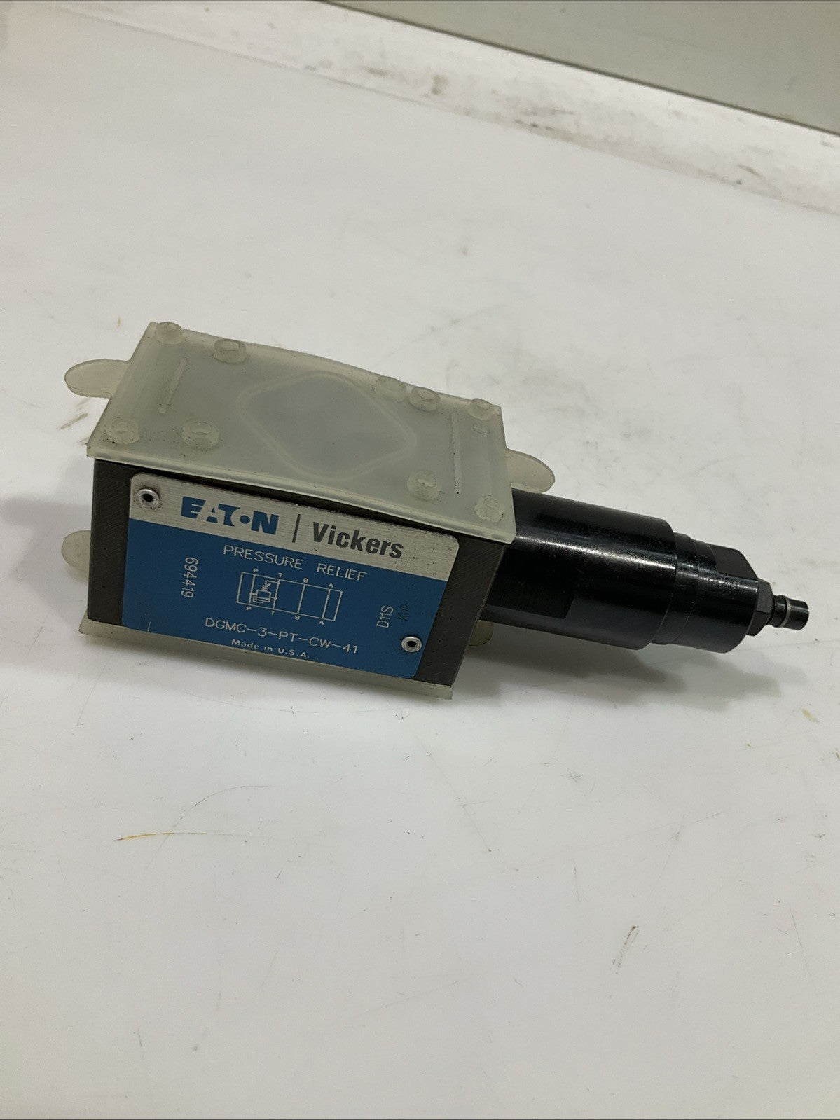 EATON-VICKERS  DGMC-3-PT-CW-41  HYDRAULIC RELIEF  VALVE  T2M