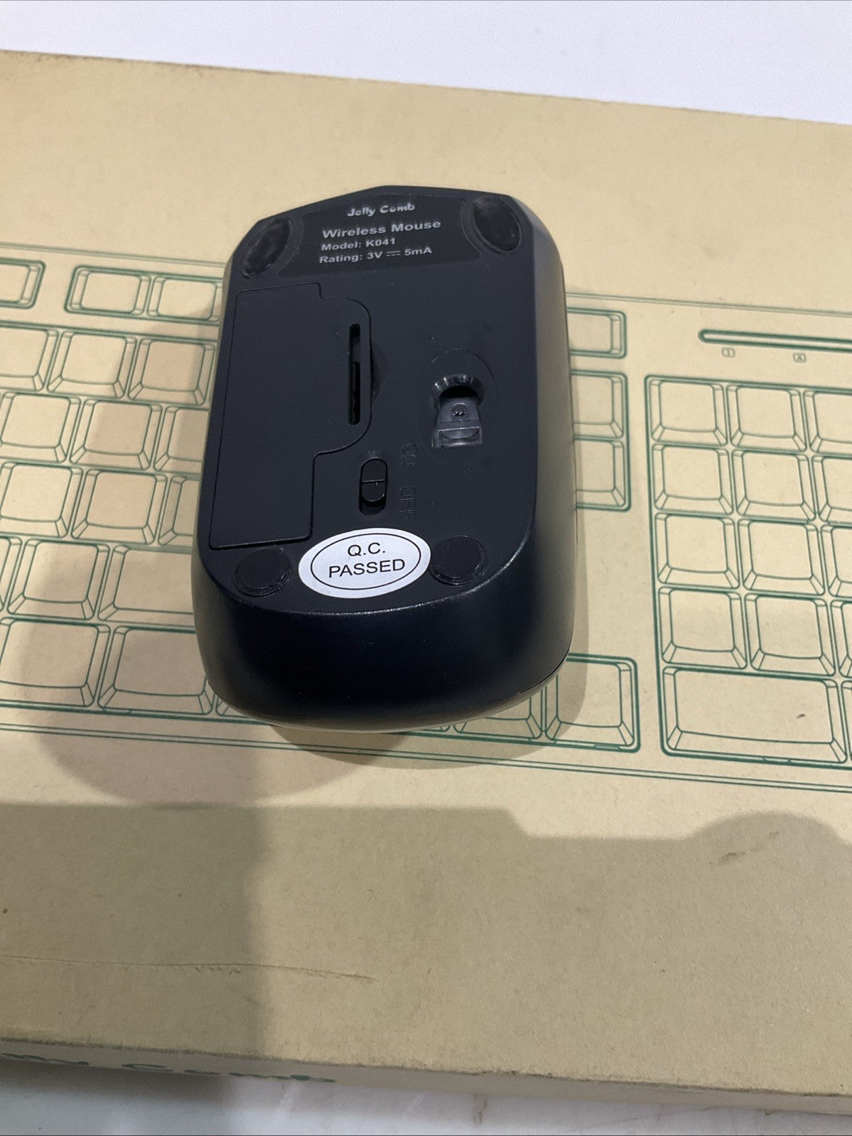 JELLY-COMB   K041  WIRELESS  COMPUTER  KEYBOARD AND MOUSE  SET  T2M