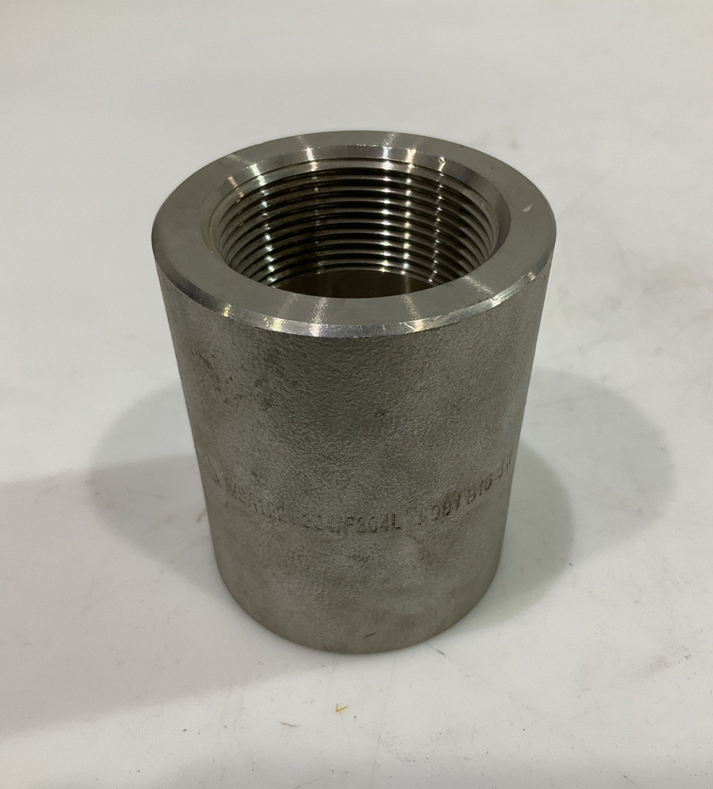 TAIWAN  A/SA182F304/F304LN 981B16 3M  1-1/2  STAINLESS STEEL COUPLING  QTY 3 T2M