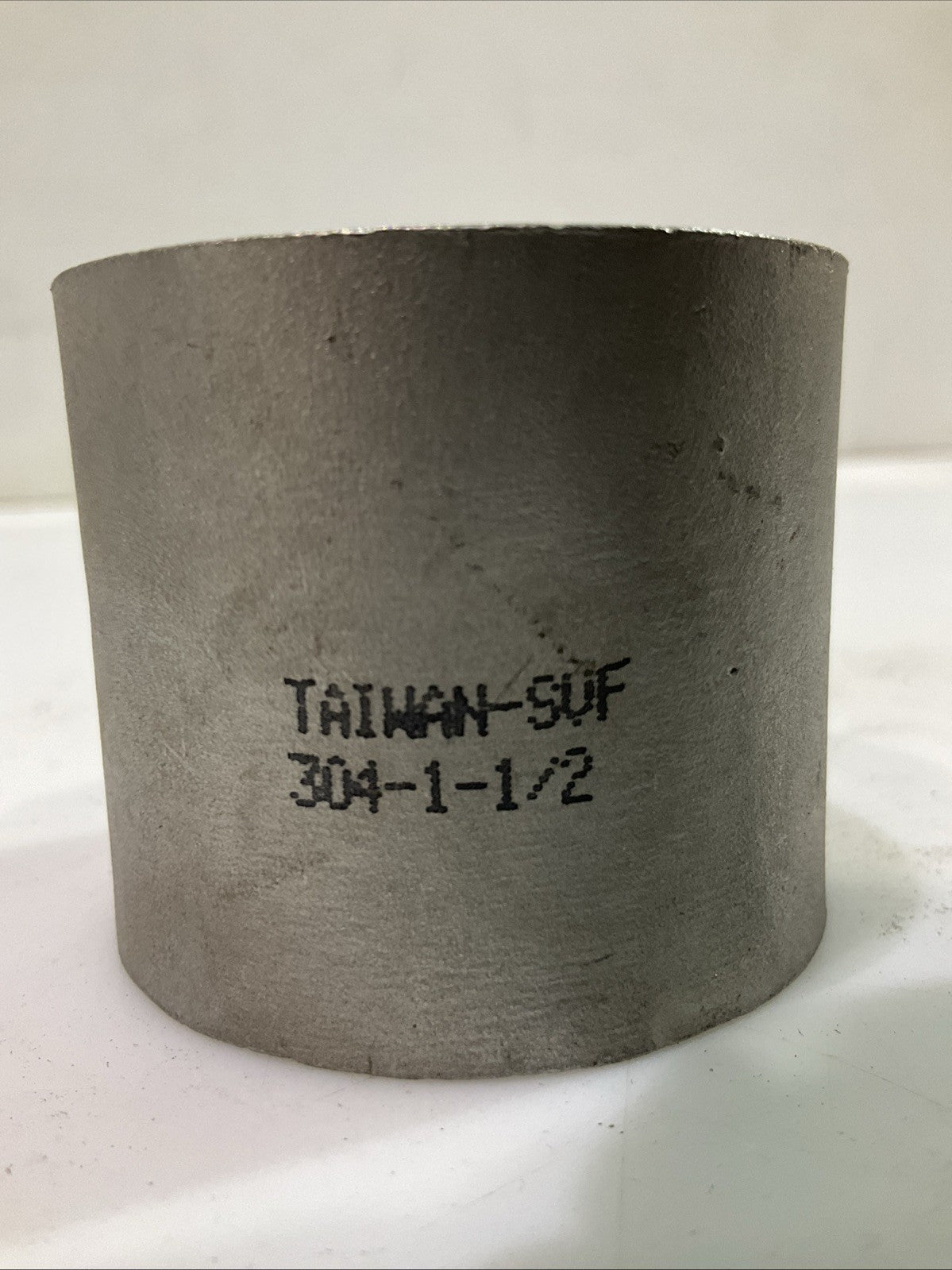 TAIWAN-SUF  304-1-1/2   THD  THREADED  STAINLESS STEEL COUPLING  LOT OF 3 T2M