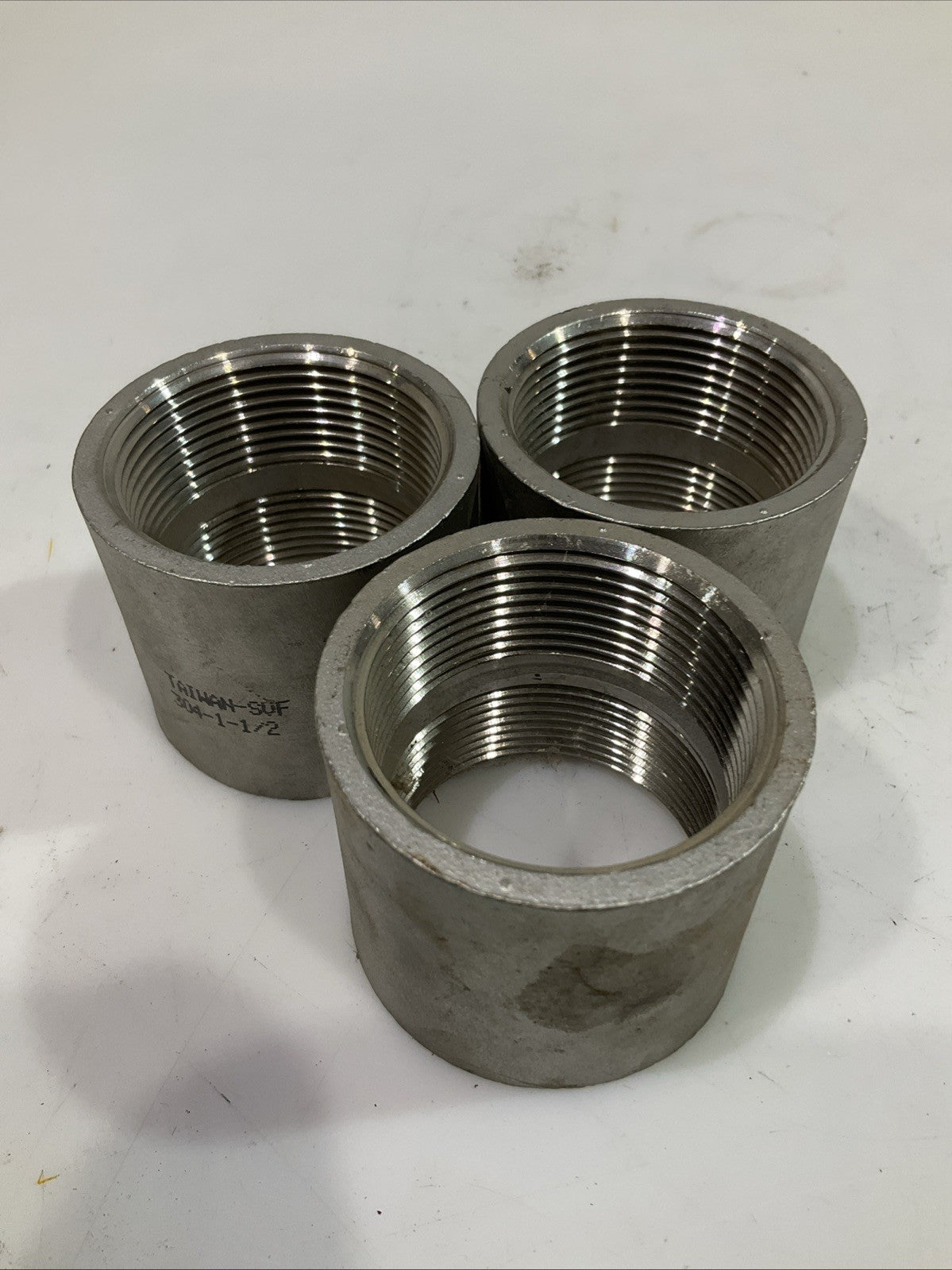 TAIWAN-SUF  304-1-1/2   THD  THREADED  STAINLESS STEEL COUPLING  LOT OF 3 T2M