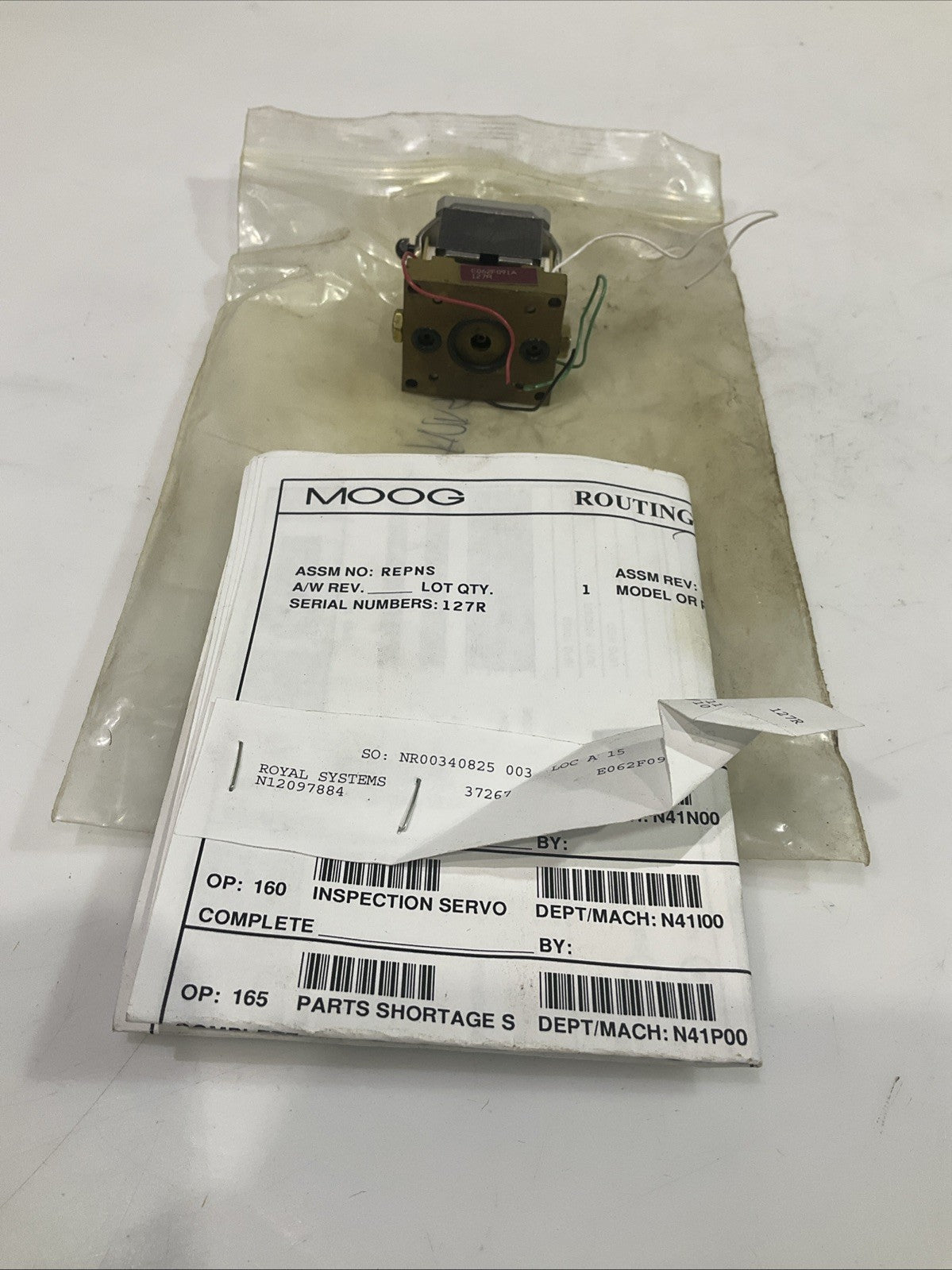 MOOG  E062F091A  SERVO  VALVE T2M