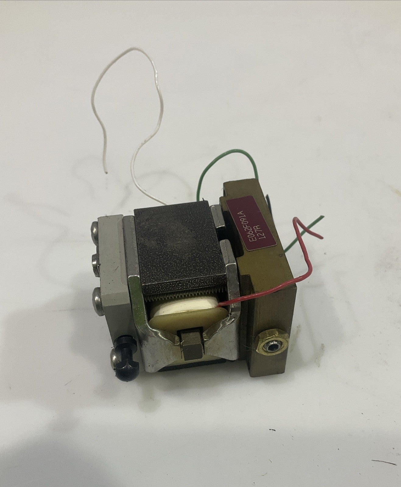MOOG  E062F091A  SERVO  VALVE T2M