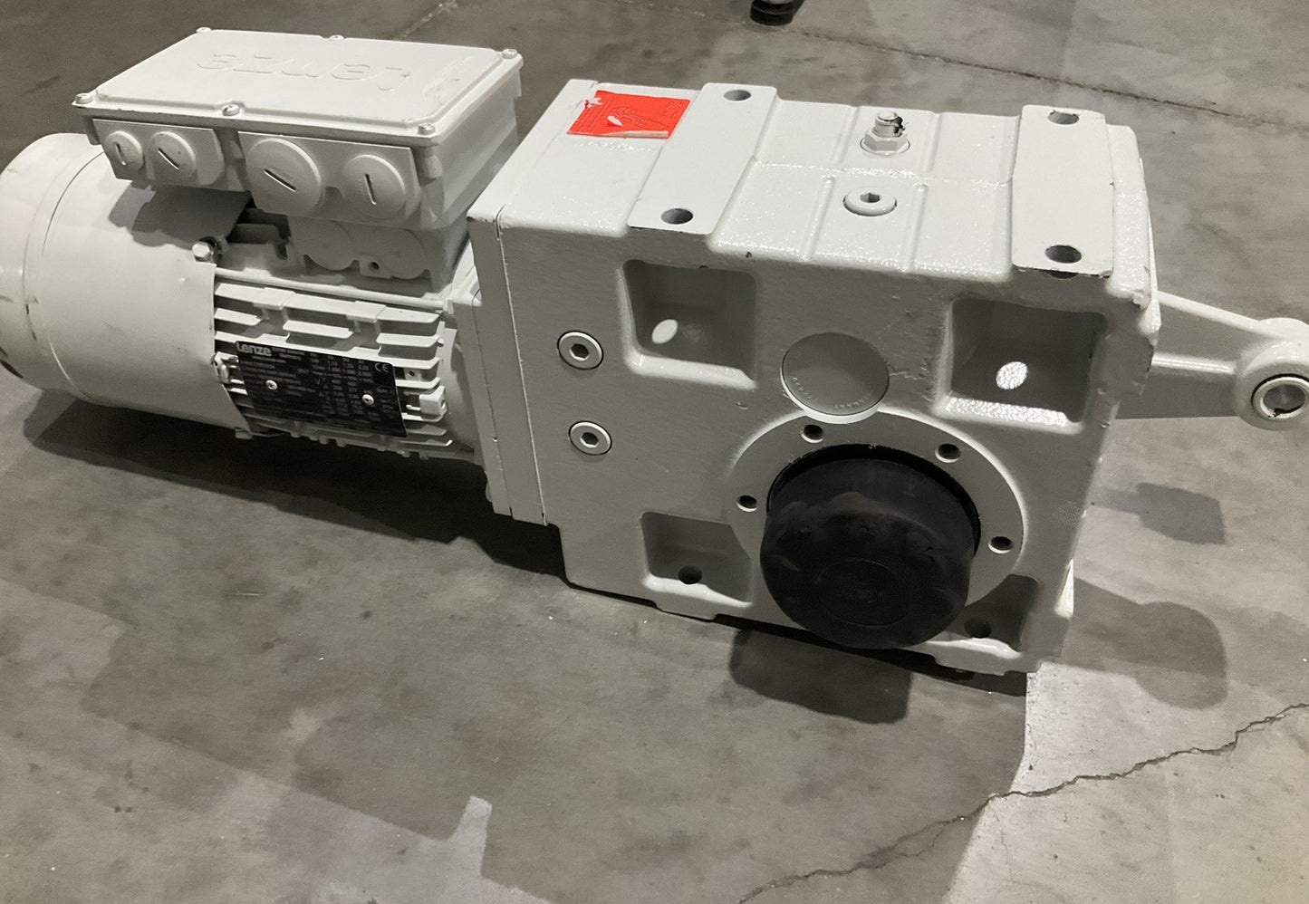 LENZE  EN60034 GKS06-3M SAR 080C42  MDEMABS 0847  GEAR  MOTOR  V2M
