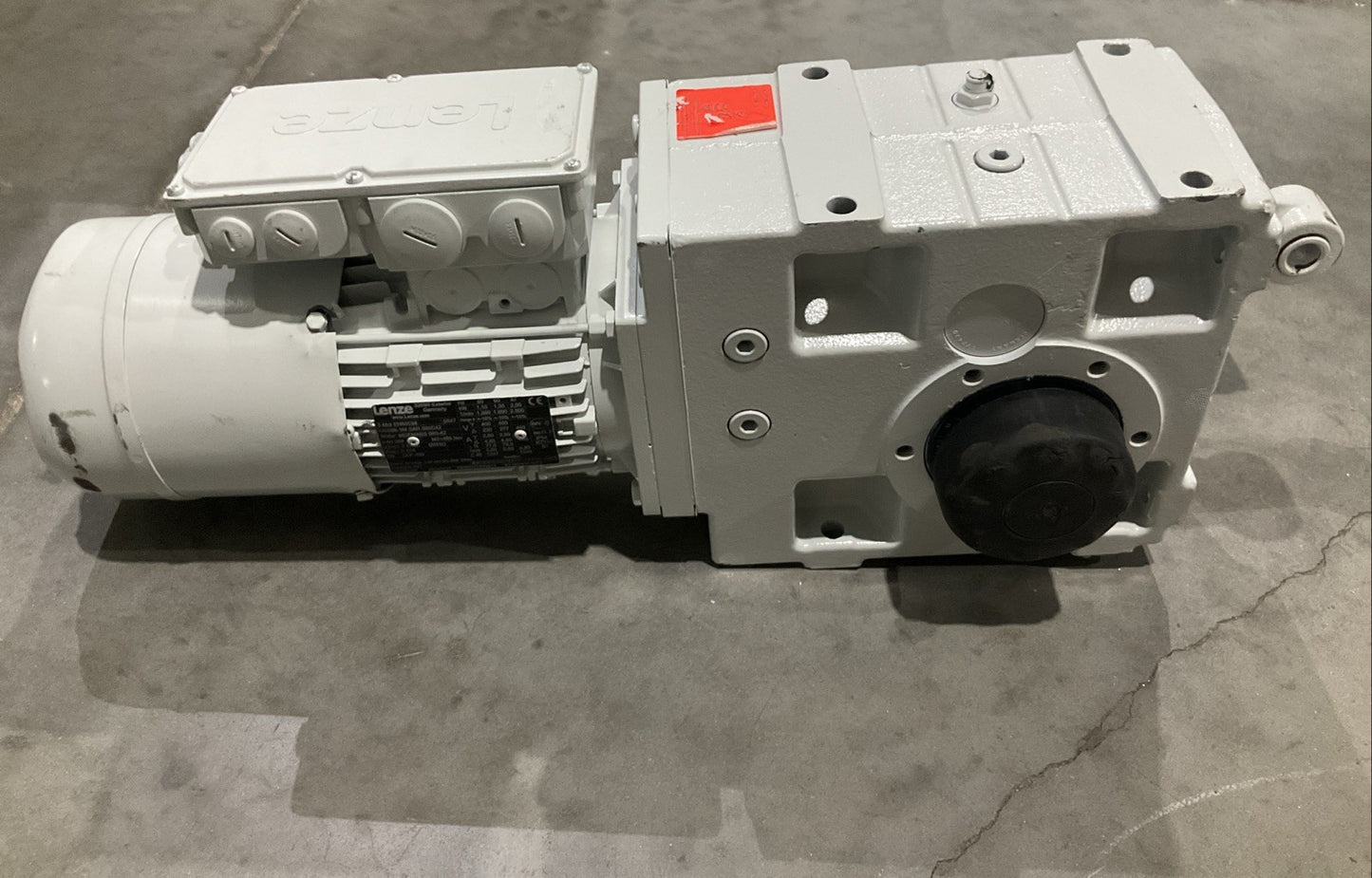 LENZE  EN60034 GKS06-3M SAR 080C42  MDEMABS 0847  GEAR  MOTOR  V2M