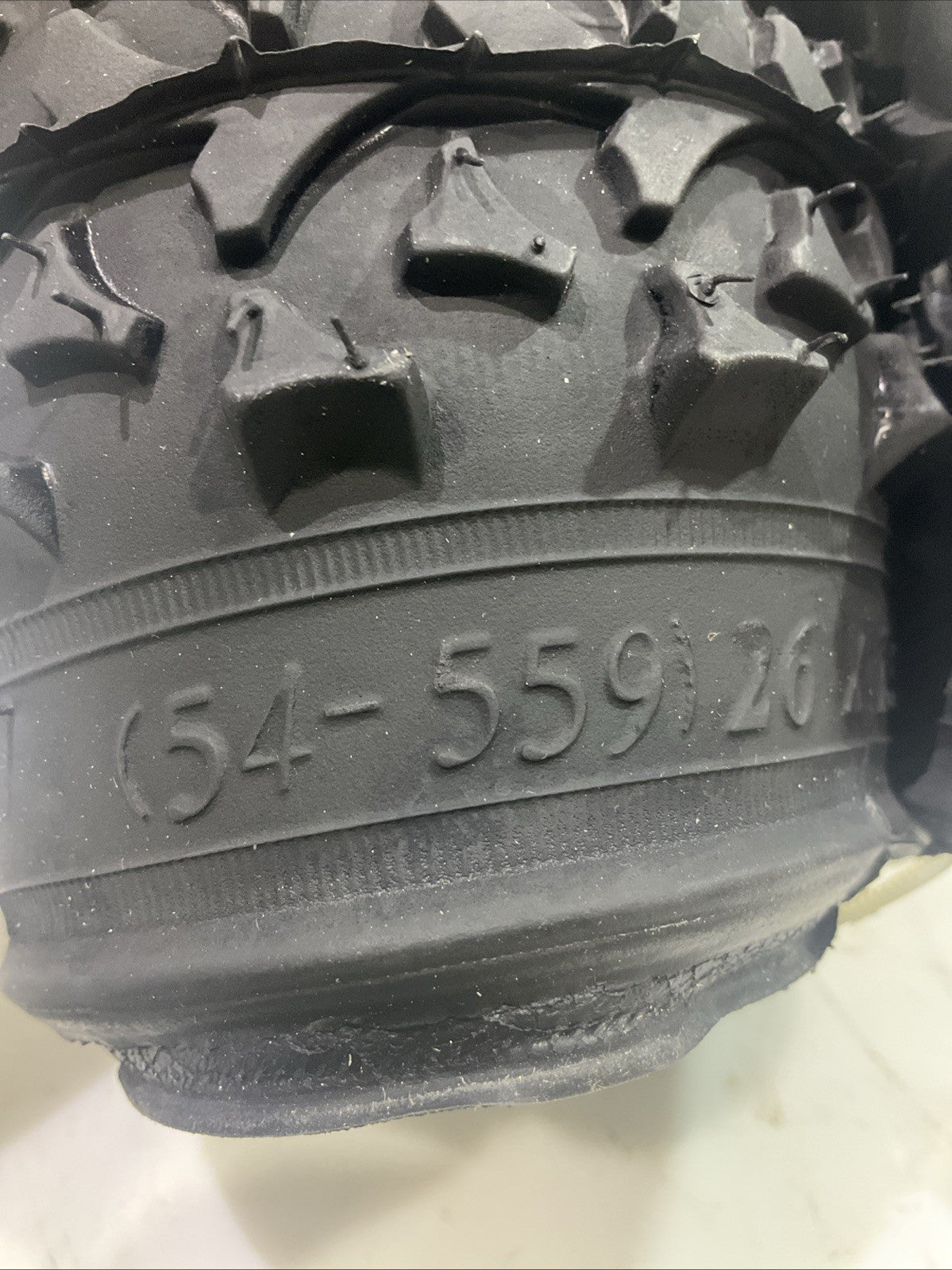 SCHWINN   26"  26X1.95   MOUNTAIN BIKE TIRE  Z2M