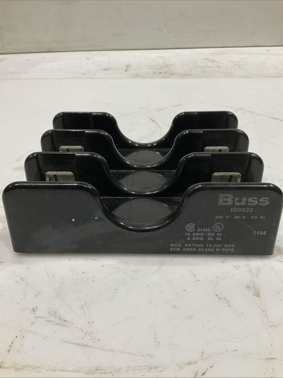 BUSS   IB0032  600V 30A  FUSE  HOLDER  T2M