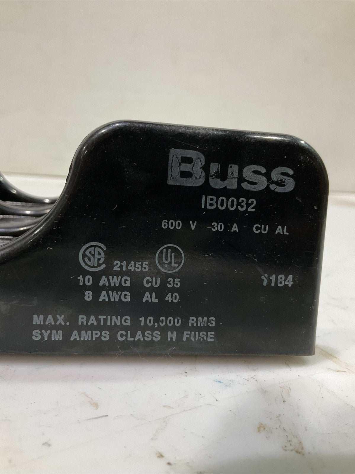 BUSS   IB0032  600V 30A  FUSE  HOLDER  T2M