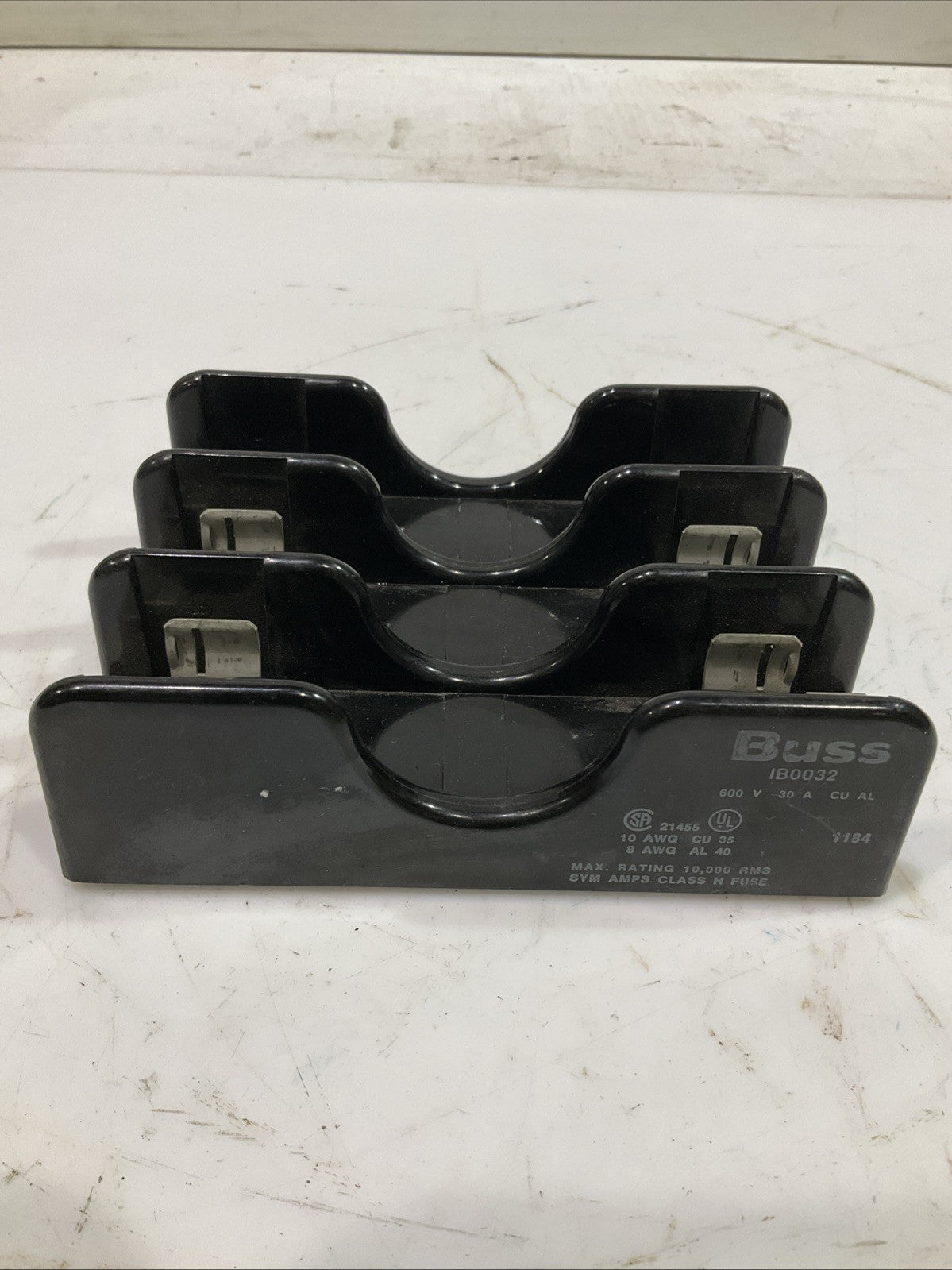 BUSS   IB0032  600V 30A  FUSE  HOLDER  T2M