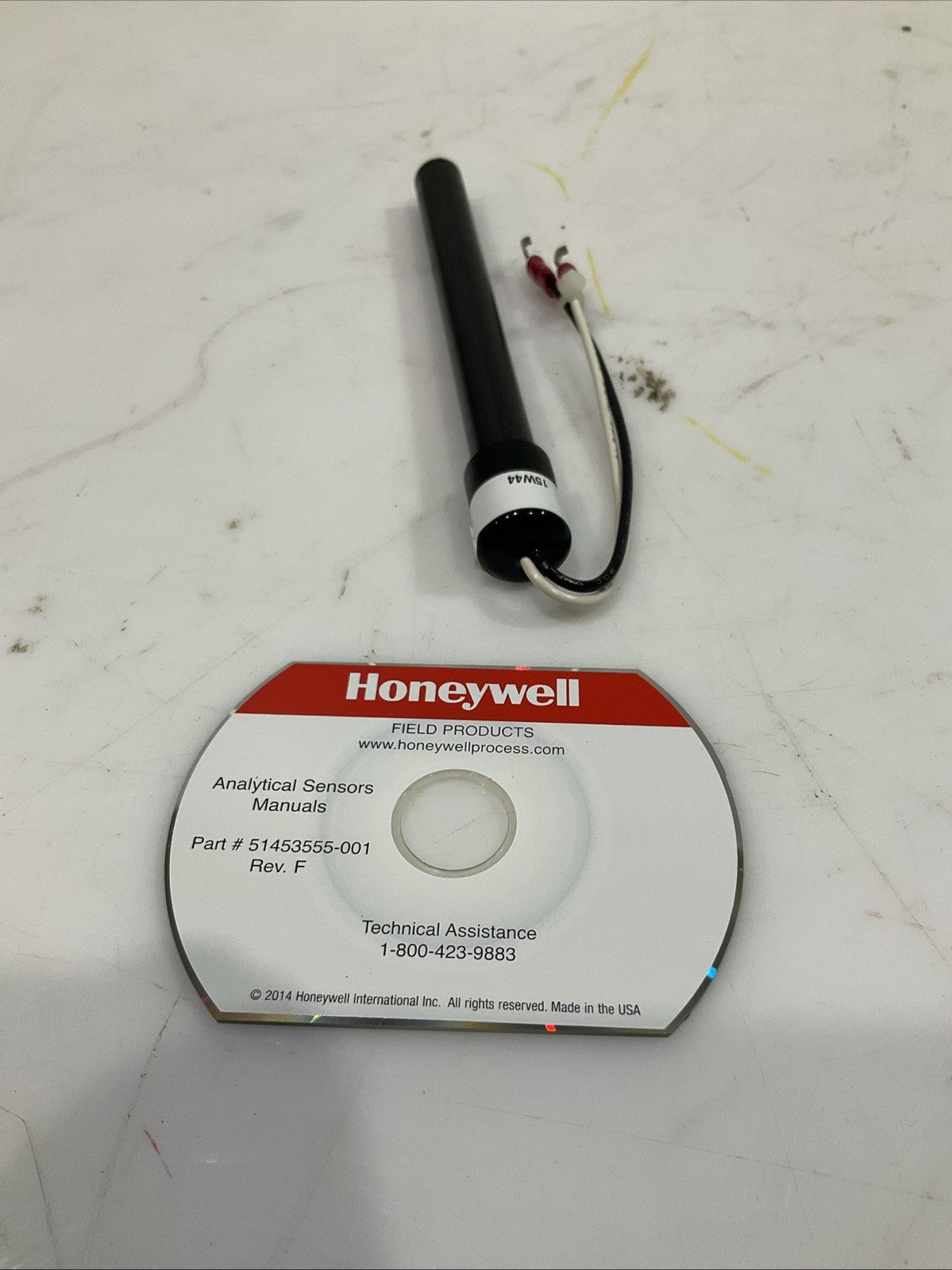 HONEYWELL 31022289-501 TEMPERATURE SENSOR 002-00479 555