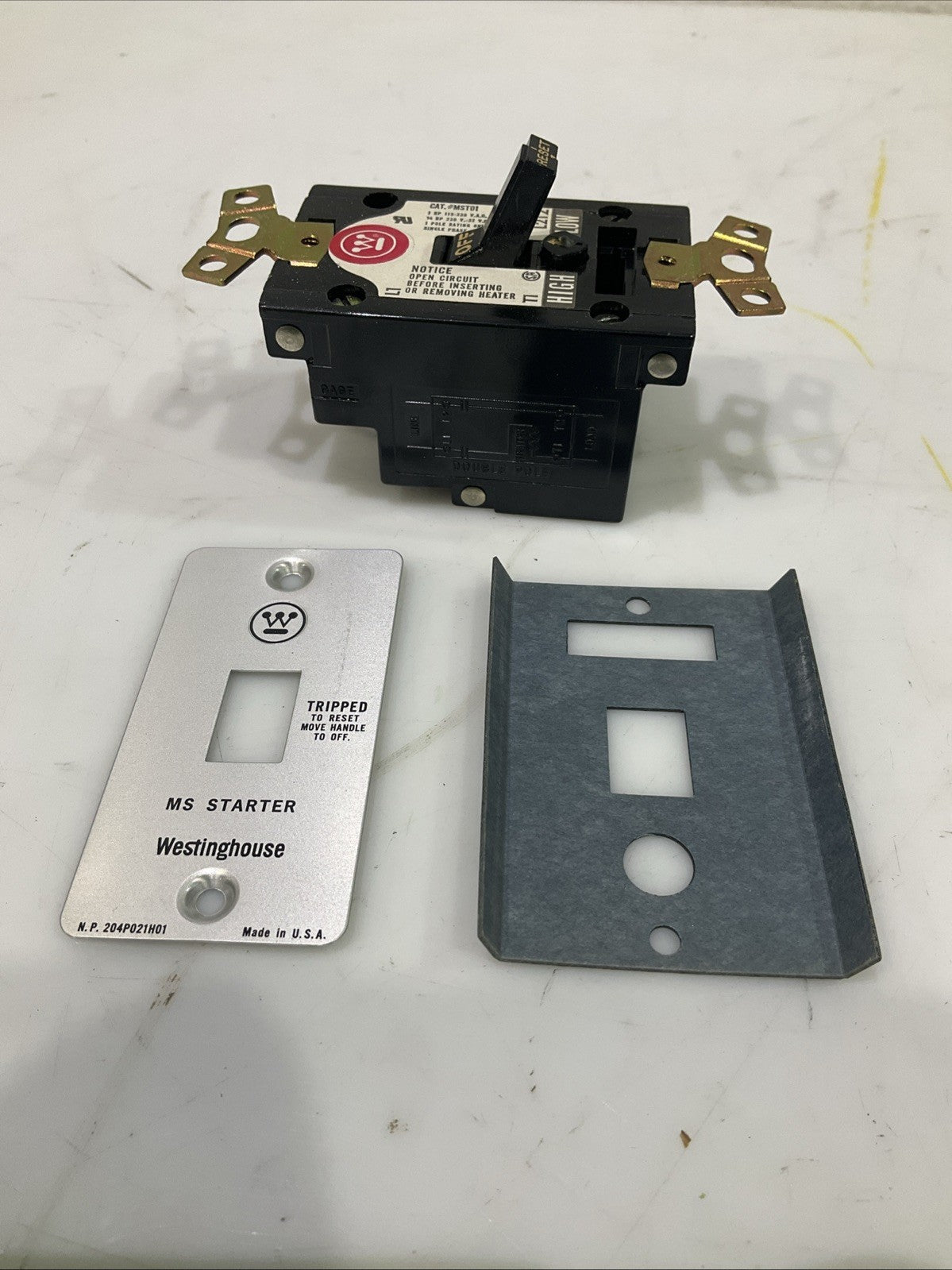 WESTINGHOUSE MST01 MANUAL STARTER SWITCH TOGGLE 1 POLE 373