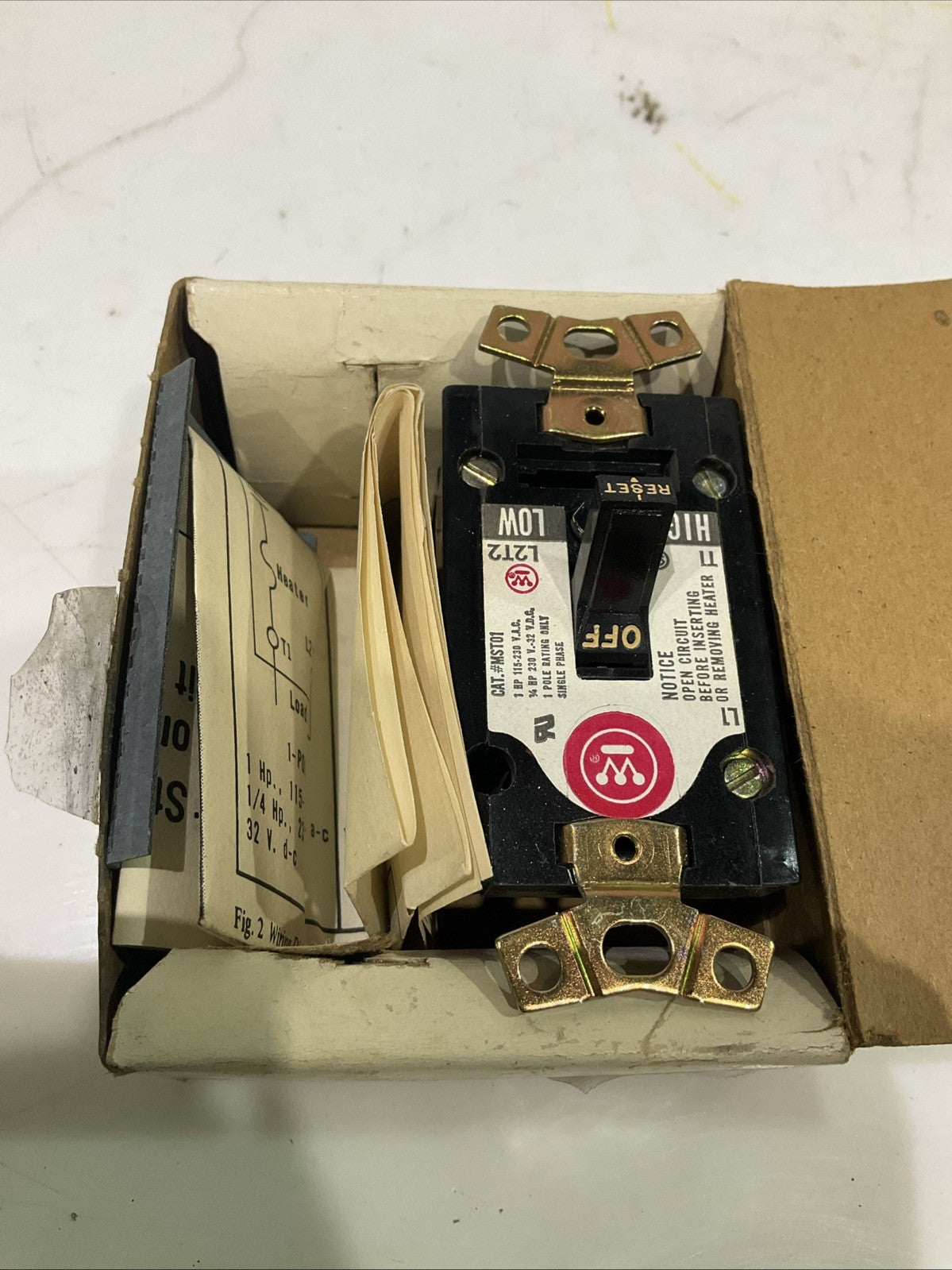 WESTINGHOUSE MST01 MANUAL STARTER SWITCH TOGGLE 1 POLE 373