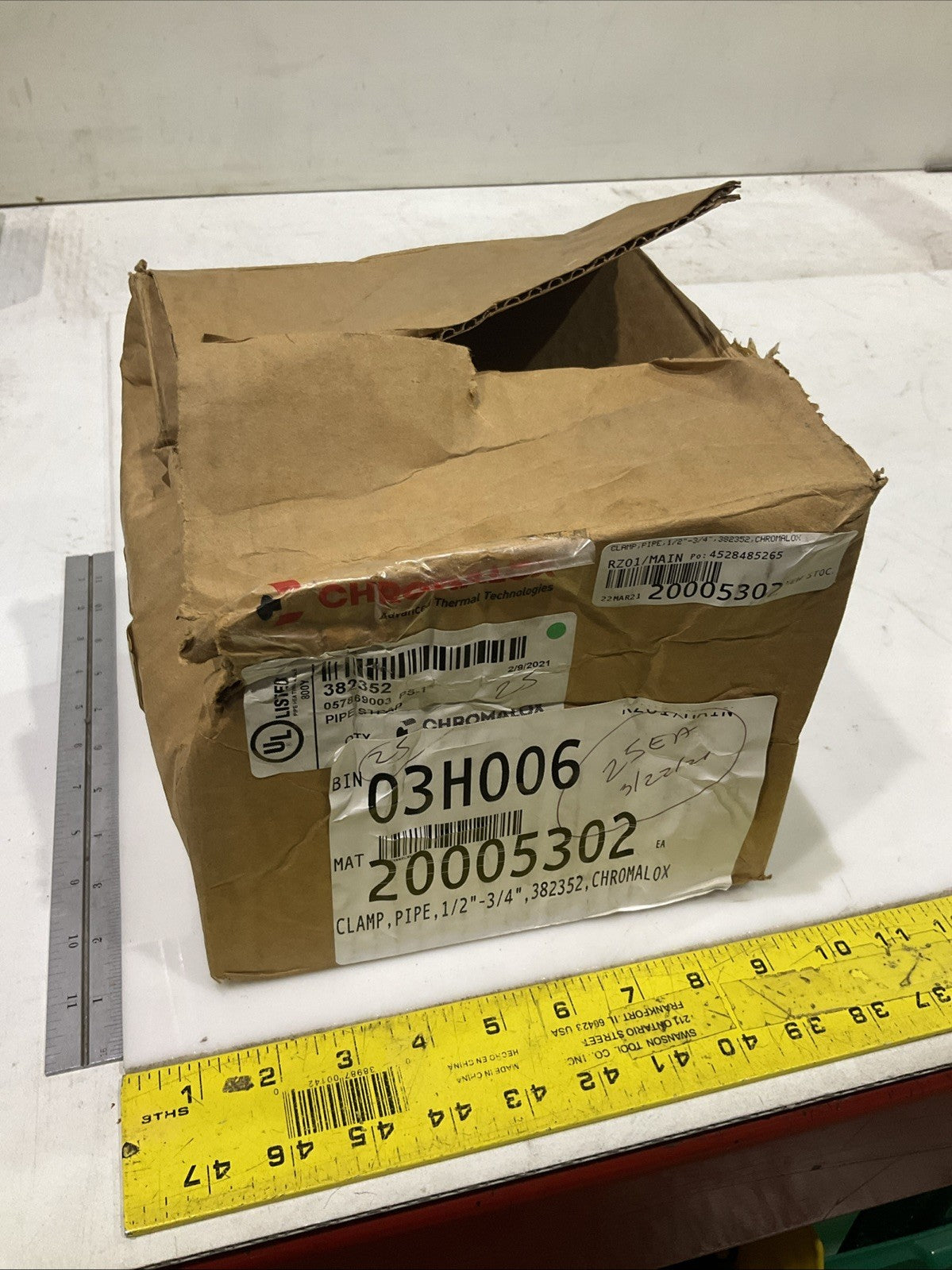 CHROMALOX  800Y 382352 057869003 PS-1 PIPE CLAMP STRAP  LOT OF 30  678