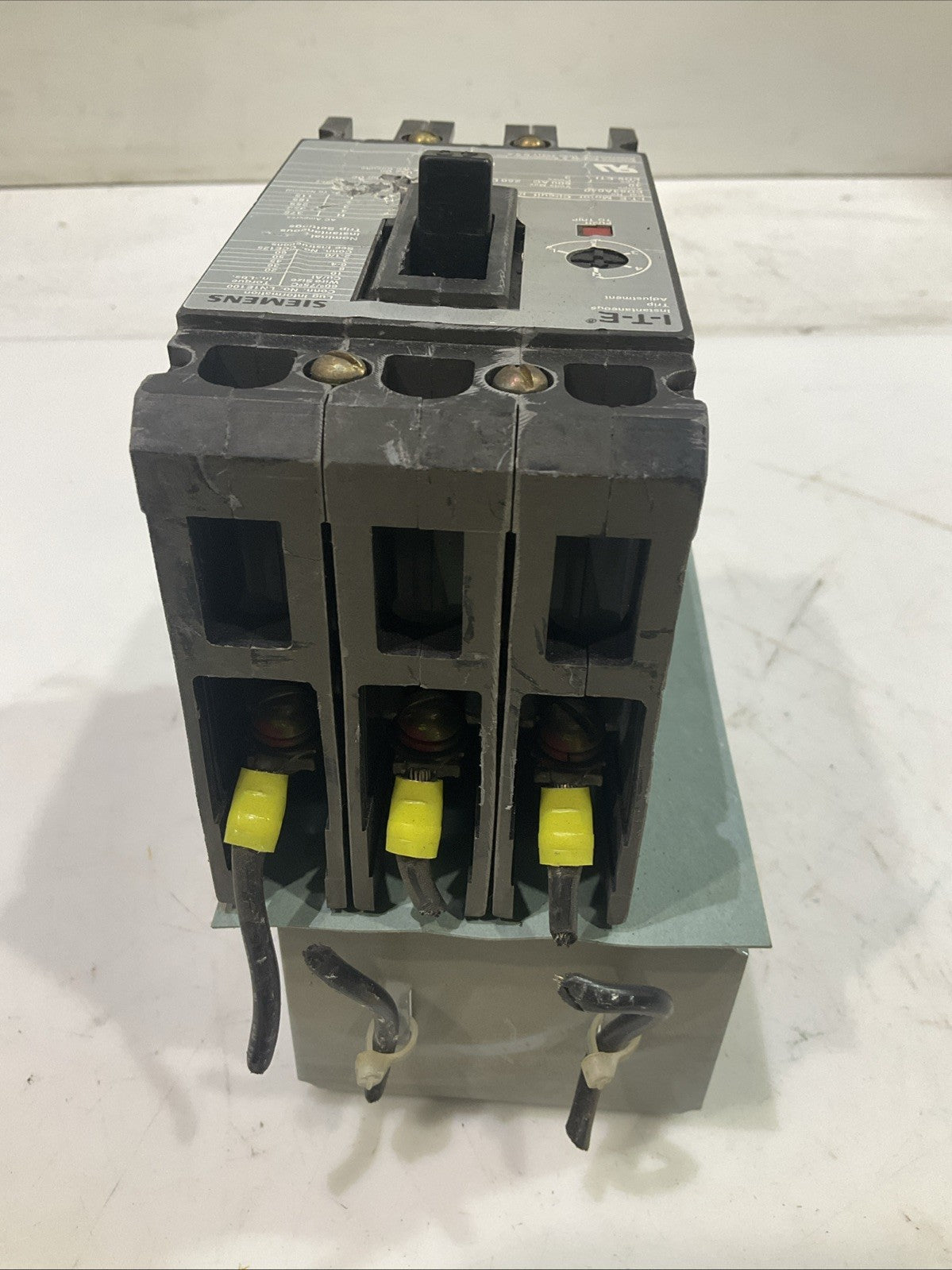 SIEMENS I.T.E   ED63A040 MOTOR CIRCUIT BREAKER  INTERRUPTER   F2M