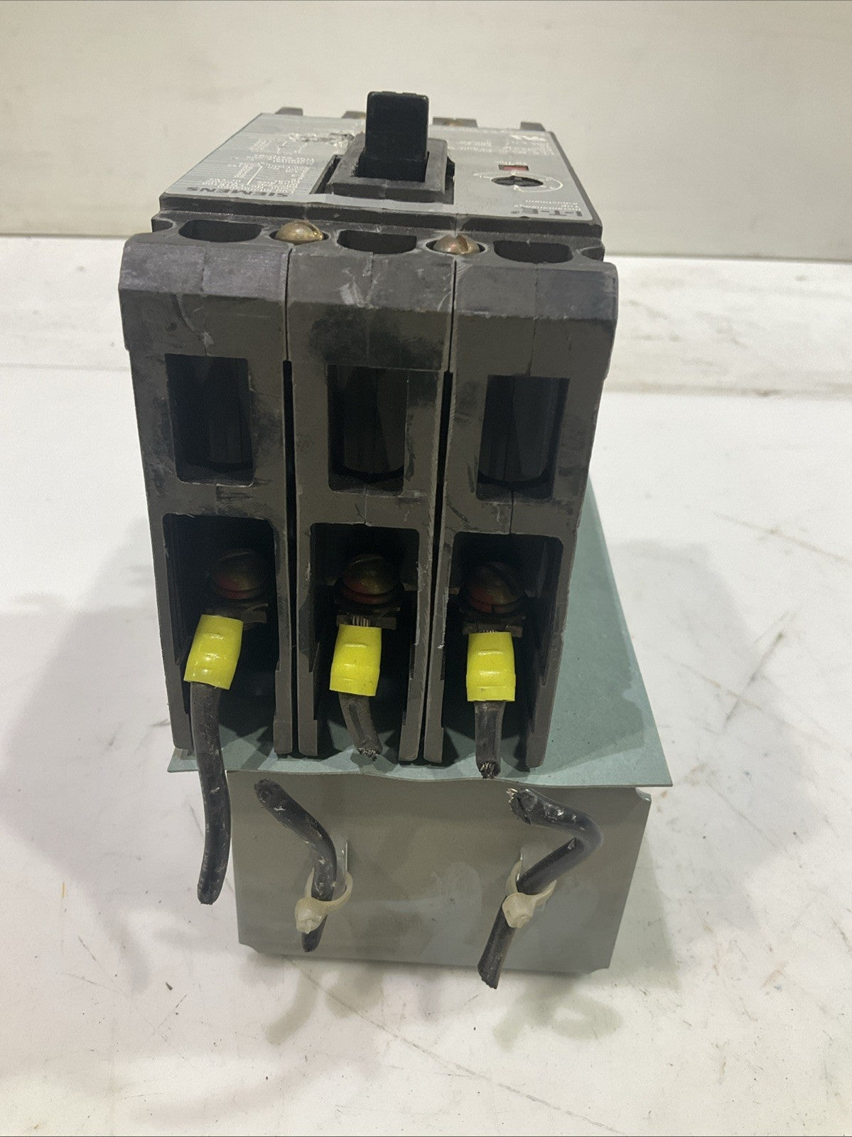 SIEMENS I.T.E   ED63A040 MOTOR CIRCUIT BREAKER  INTERRUPTER   F2M