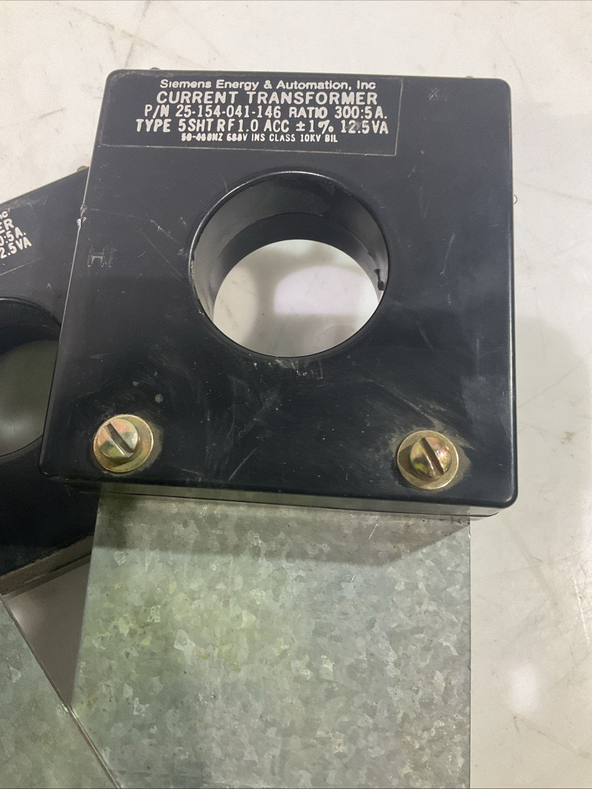 SIEMENS 25-154-041-146 CURRENT TRANSFORMER CIRCUIT BREAKER 300.5 F2M LOT OF 3