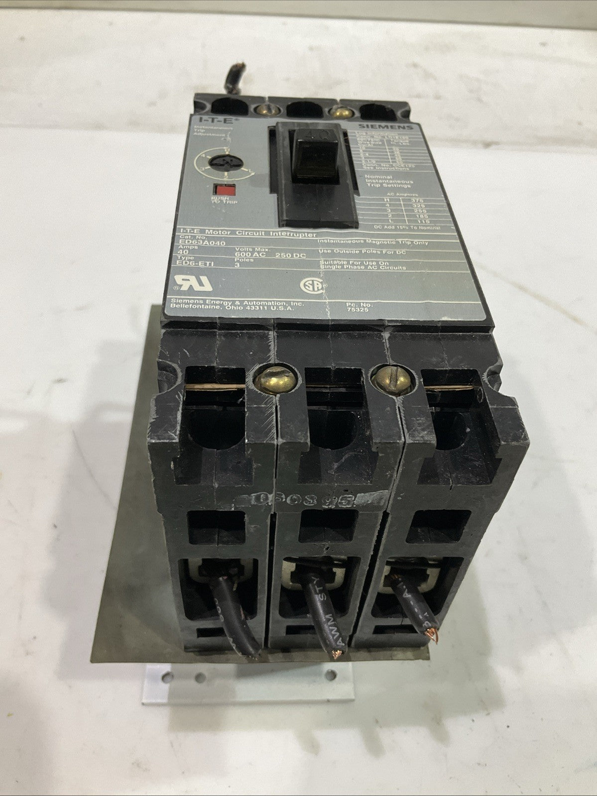 SIEMENS I.T.E  ED63A040 MOTOR  CIRCUIT BREAKER  INTERRUPTER  F2M
