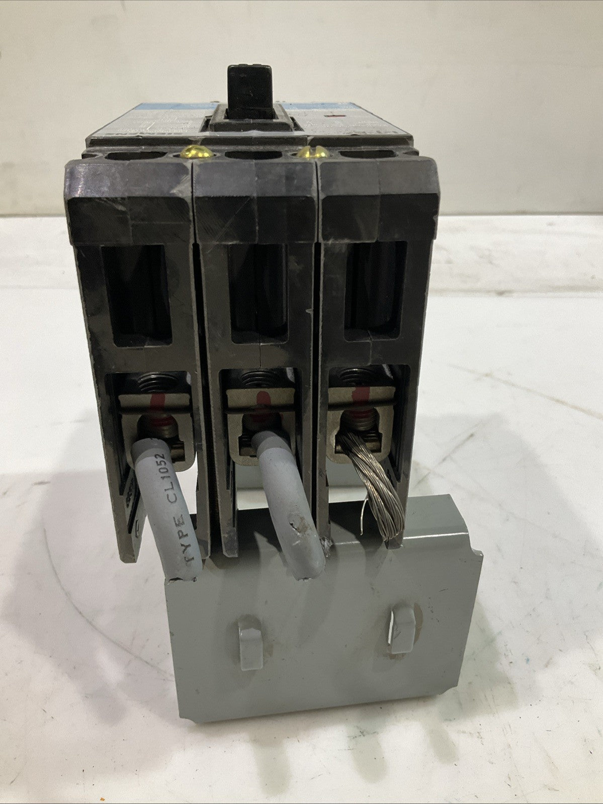 SIEMENS I-T-E  ED63B060  SENTRON SIRIES 3POLE CIRCUIT BREAKER  60AMPS  600AC F2M