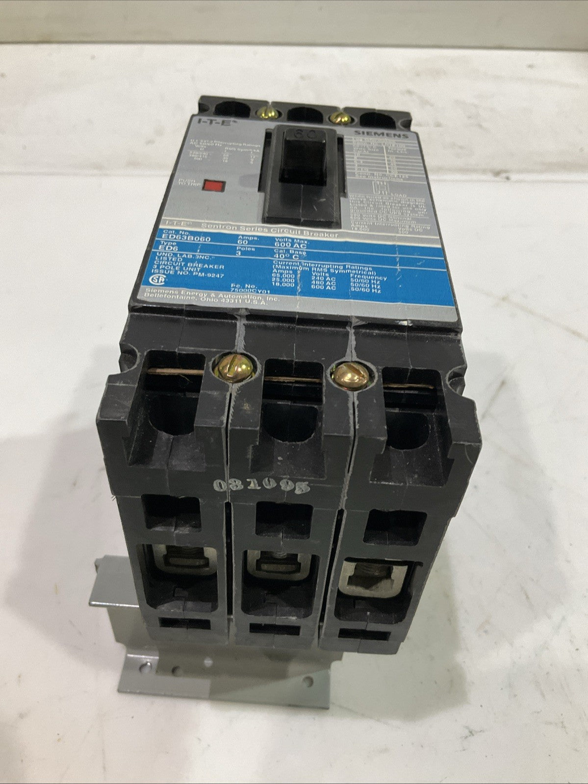 SIEMENS I-T-E  ED63B060  SENTRON SIRIES 3POLE CIRCUIT BREAKER  60AMPS  600AC F2M