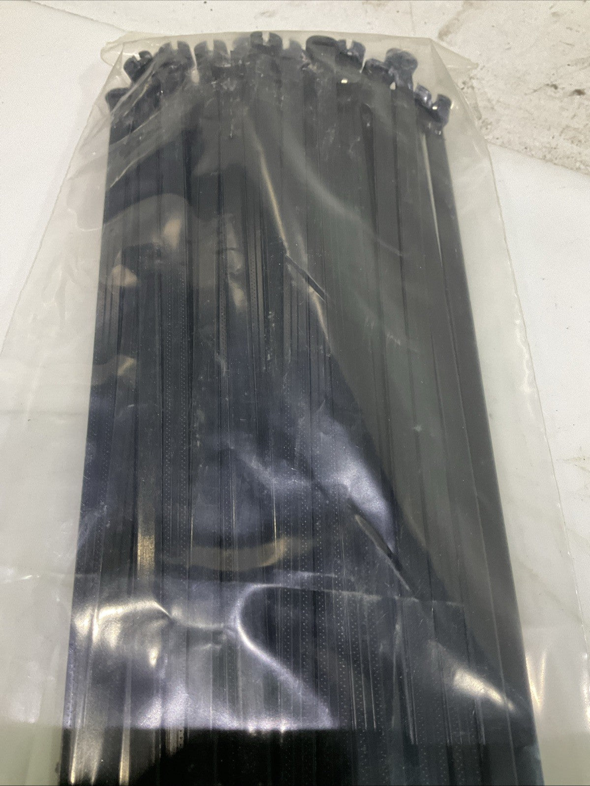 THOMAS&BETTS  TY529MX TY-RAP WATER RESISTANT CABLE ZIP TIE 30.0X0.27 QTY 500 A9T