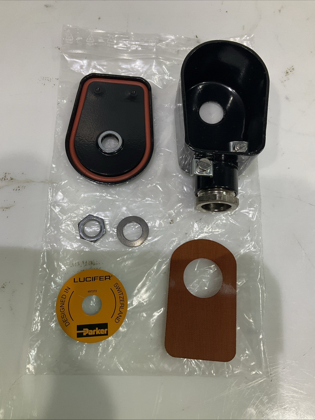 PARKER/LUCIFER  497272  SOLENOID  COIL COVER  24VDC  J8K