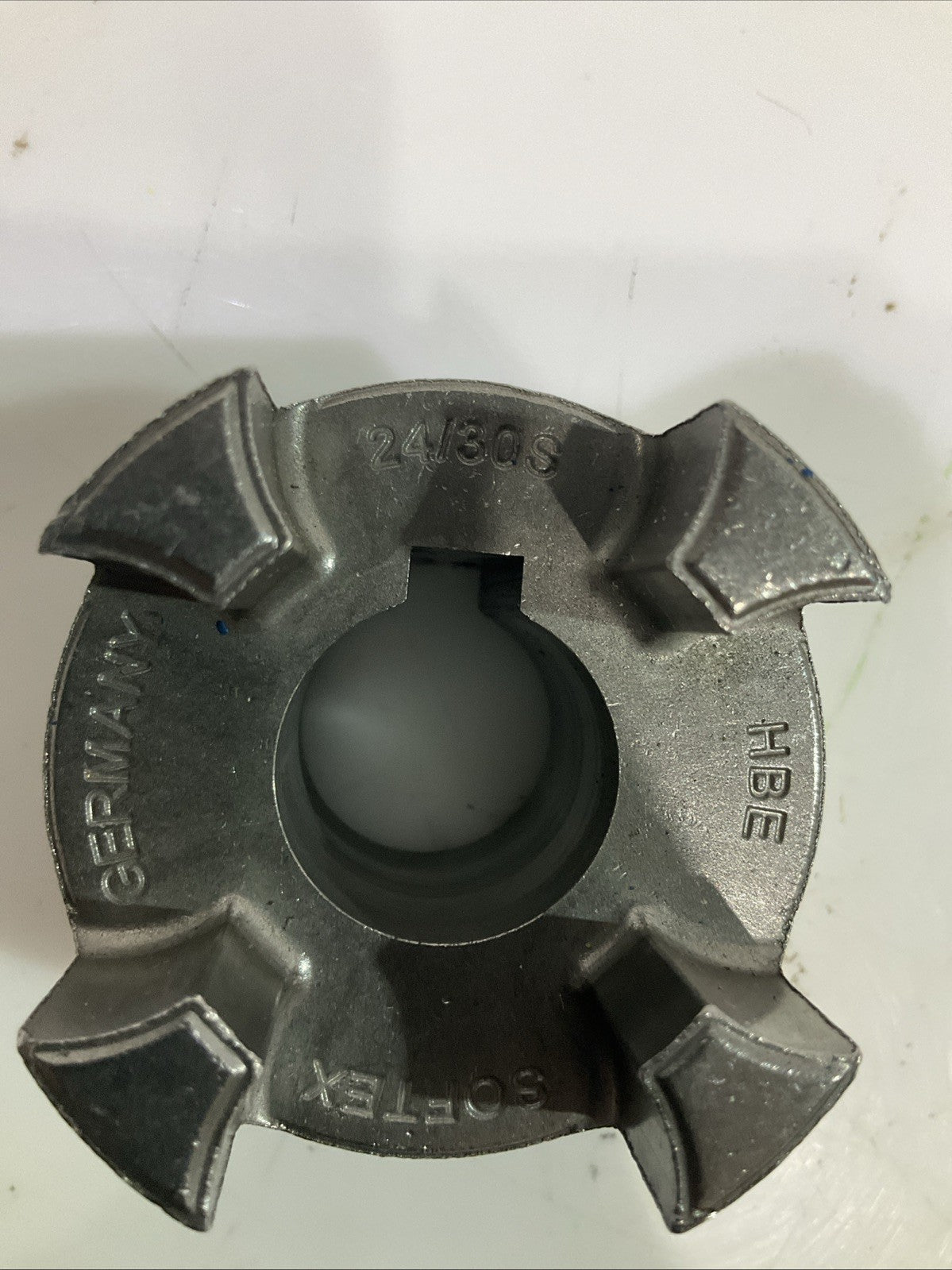 HBE SOFTEX  24/30S  FLANFE  COUPLING  JAW  LOT OF 4  J8K