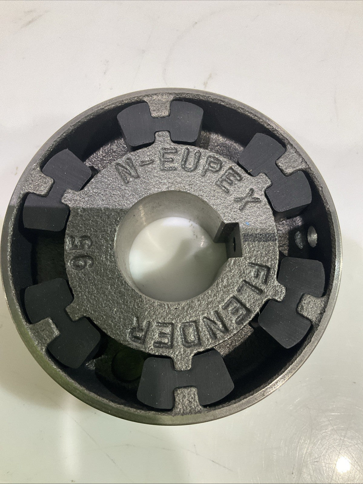 FLENDER N-EUPEX  T4-95  46260892  TYPE B PIN COUPLING  SHAFT  J8K