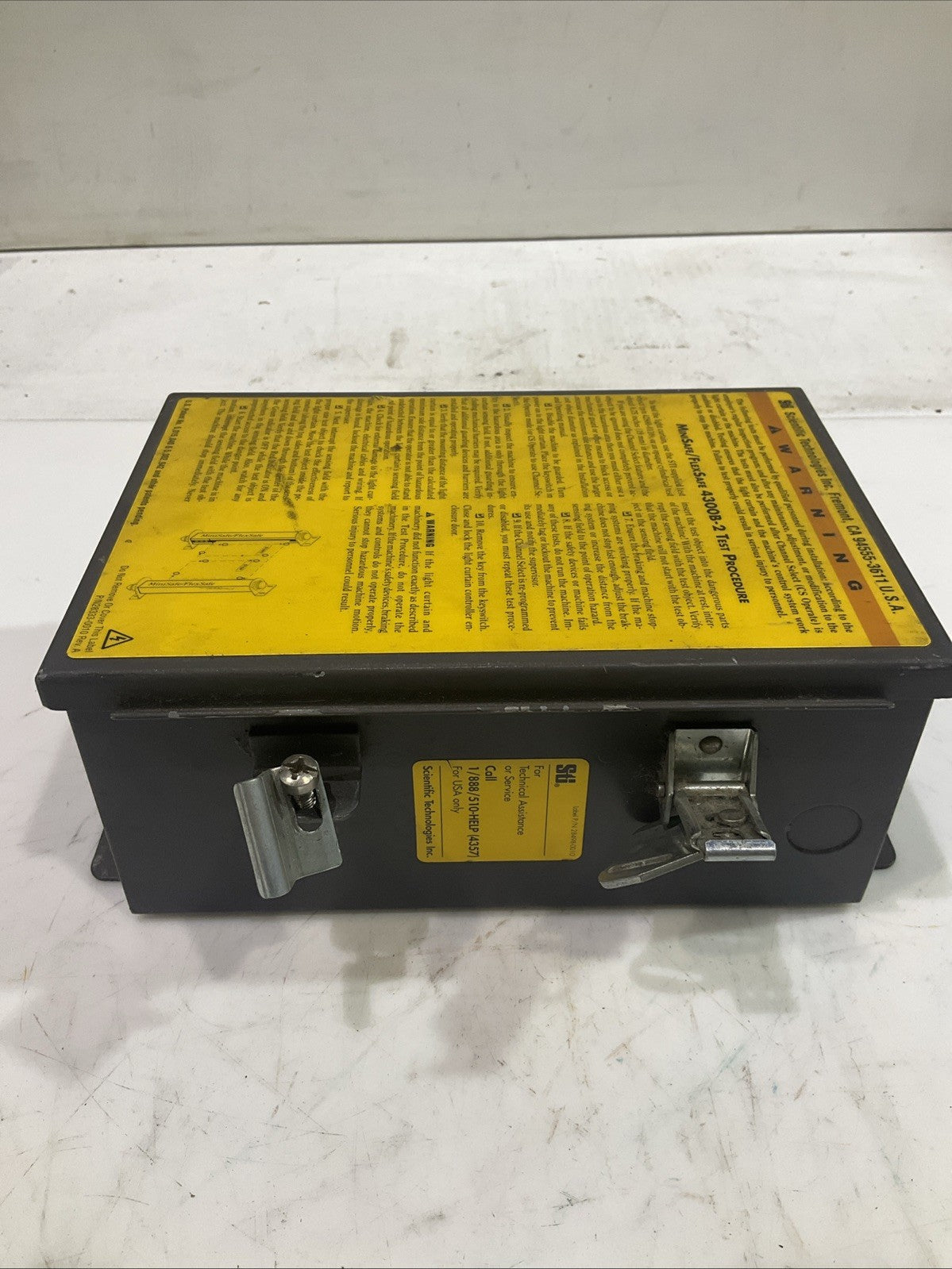 STI  MS432B2-AC1-15X-05R-U LIGHT CURTAIN CONTROLLER CIRCUIT BOARD BOX 115VAC Y2M