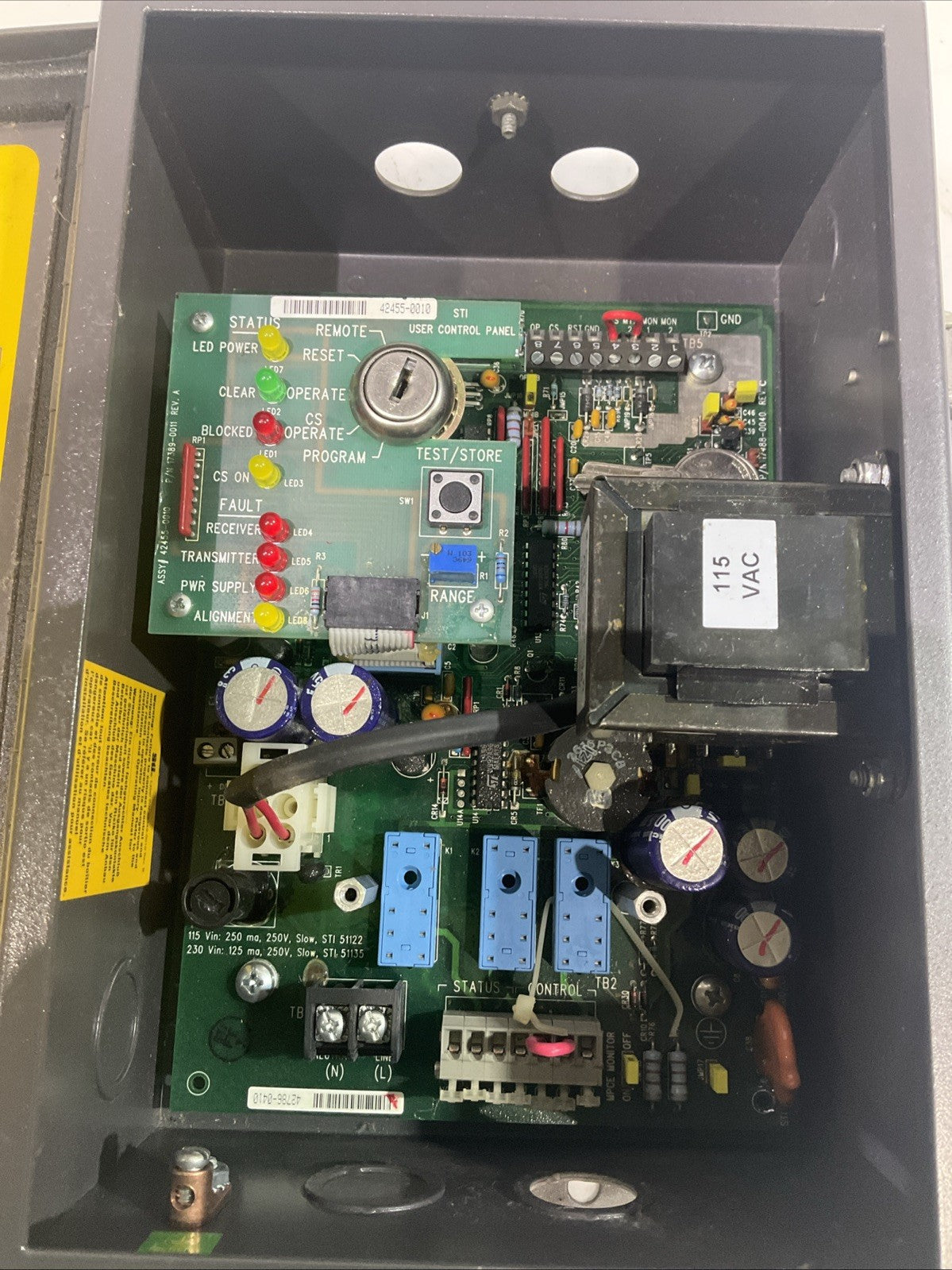 STI  MS432B2-AC1-15X-05R-U LIGHT CURTAIN CONTROLLER CIRCUIT BOARD BOX 115VAC Y2M