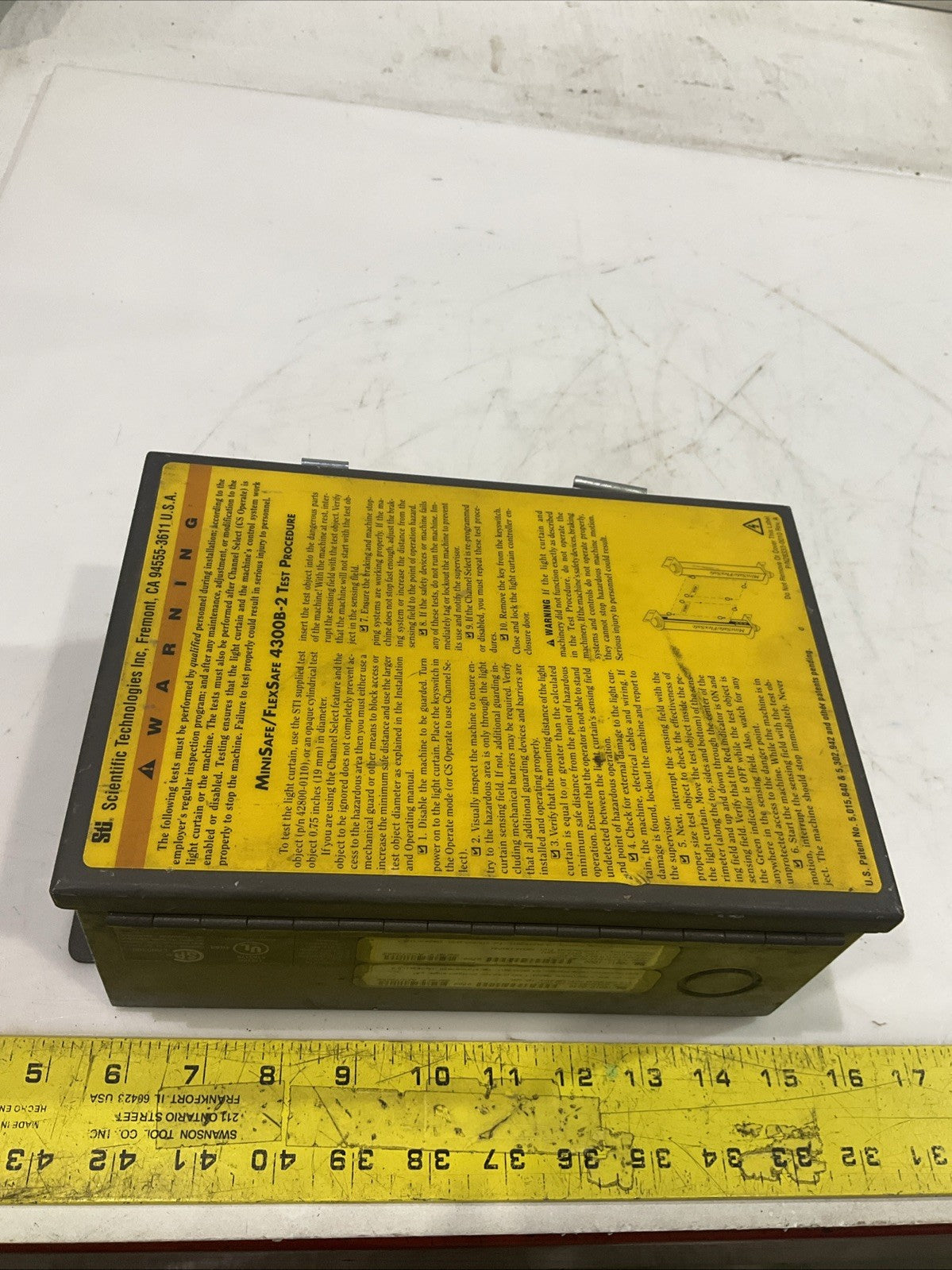 STI  MS432B2-AC1-15X-05R-U LIGHT CURTAIN CONTROLLER CIRCUIT BOARD BOX 115VAC Y2M