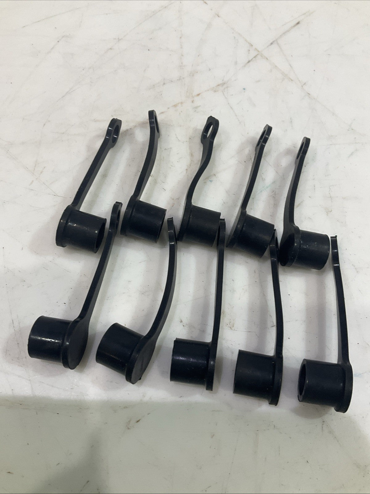 PARKER   PD6-285   QUICK  1/8  BODY DUST CUP DIVISION  LOT OF 10  Y2M