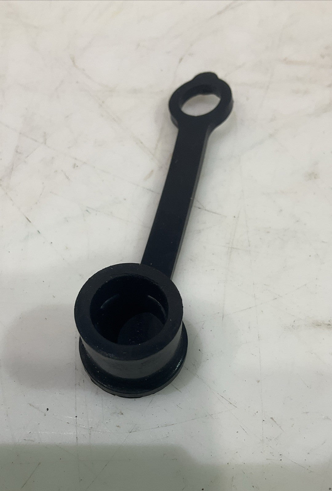 PARKER   PD6-285   QUICK  1/8  BODY DUST CUP DIVISION  LOT OF 10  Y2M