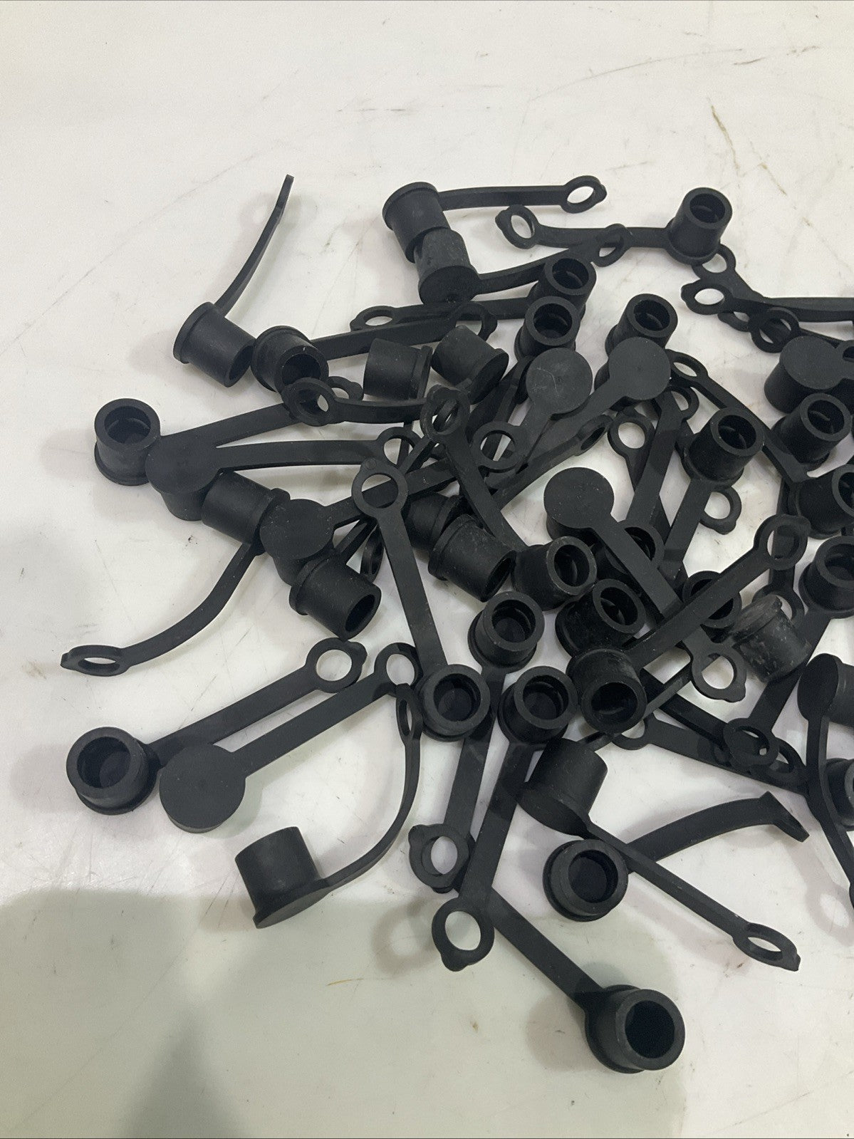 PARKER  PD6-285  QUICK  1/8 BODY  DUST CUP DIVISION  LOT OF 50   Y2M