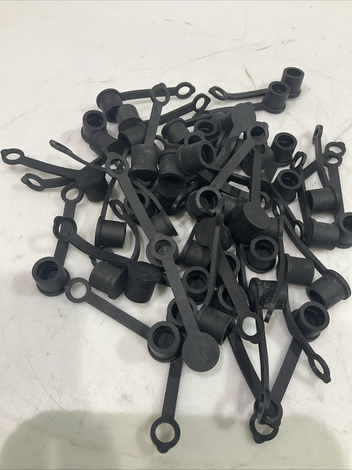 PARKER  PD6-285  QUICK  1/8 BODY  DUST CUP DIVISION  LOT OF 50   Y2M