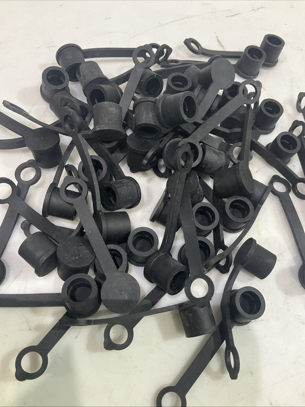 PARKER  PD6-285  QUICK  1/8 BODY  DUST CUP DIVISION  LOT OF 50   Y2M