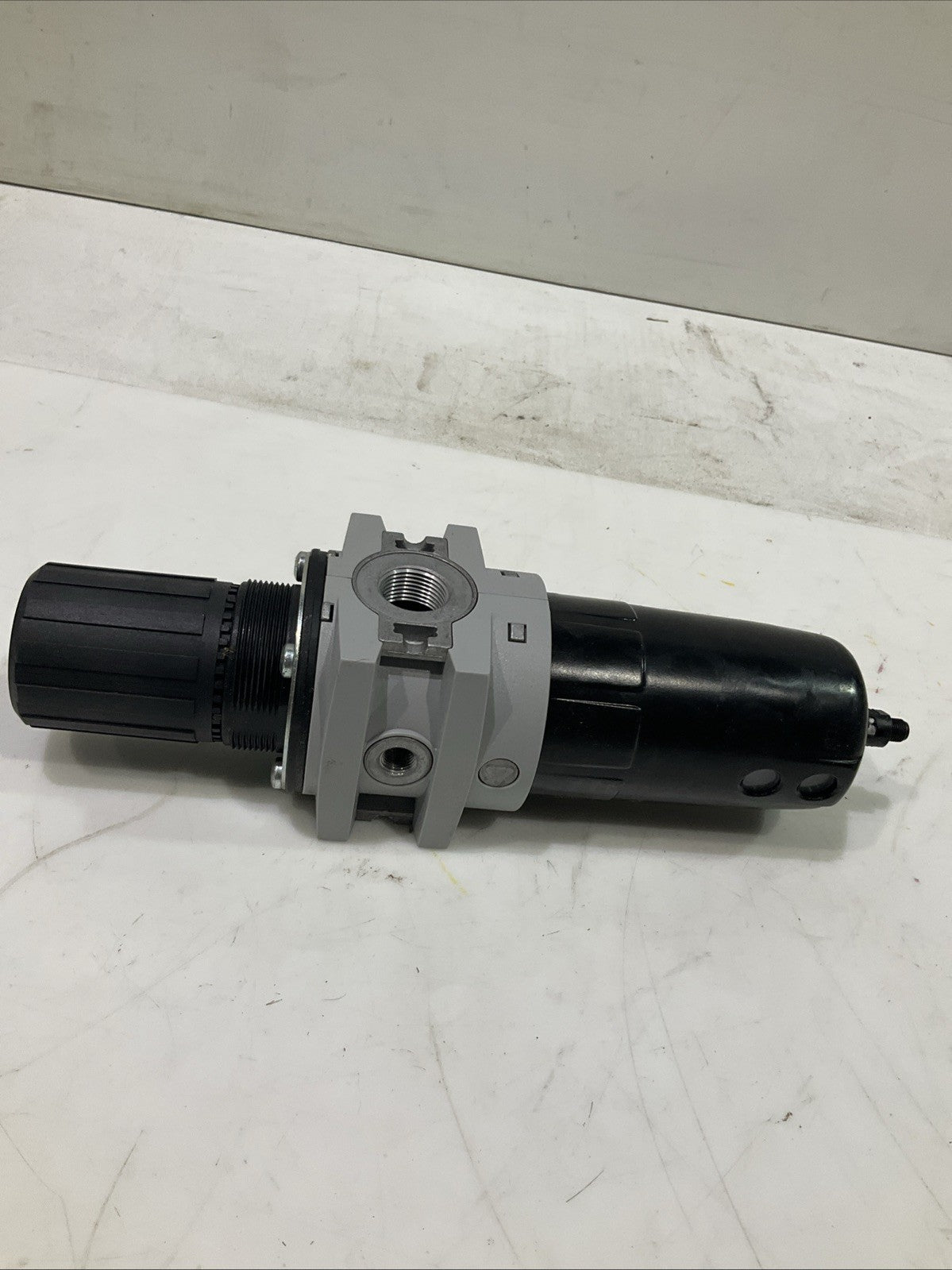 PARKER  P3YEA96ESCBNJN  REGULATOR PNEUMATIC FILTER  WATTS  Q9W