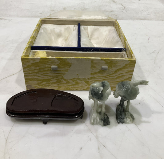 UNBRANDED 1009801 HAND-CARVED STONE BIRDS FIGURED CRANES CARVED WOODEN STAND Q9W