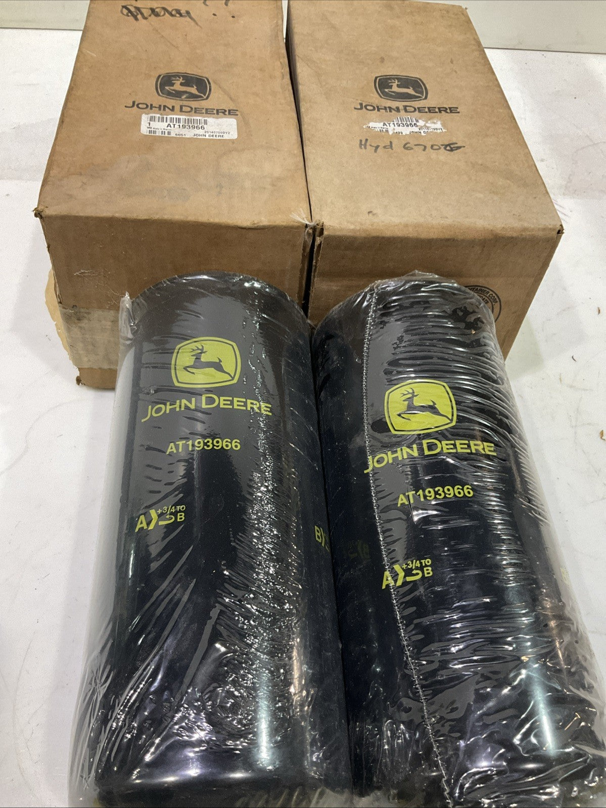 JOHN DEERE   AT193966  HYDRAULIC OIL  FILTER  LOT OF 2  Q9W