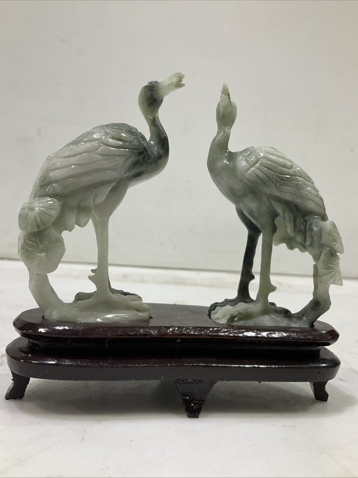 UNBRANDED 1009801 HAND-CARVED STONE BIRDS FIGURED CRANES CARVED WOODEN STAND Q9W