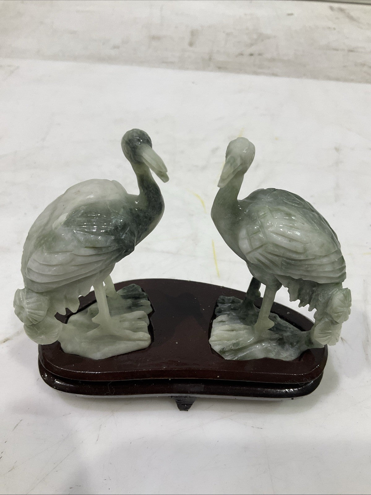 UNBRANDED 1009801 HAND-CARVED STONE BIRDS FIGURED CRANES CARVED WOODEN STAND Q9W