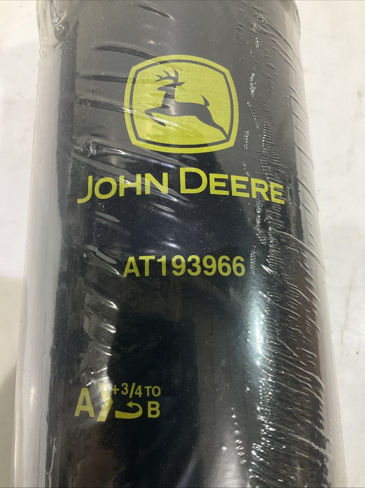 JOHN DEERE   AT193966  HYDRAULIC OIL  FILTER  LOT OF 2  Q9W